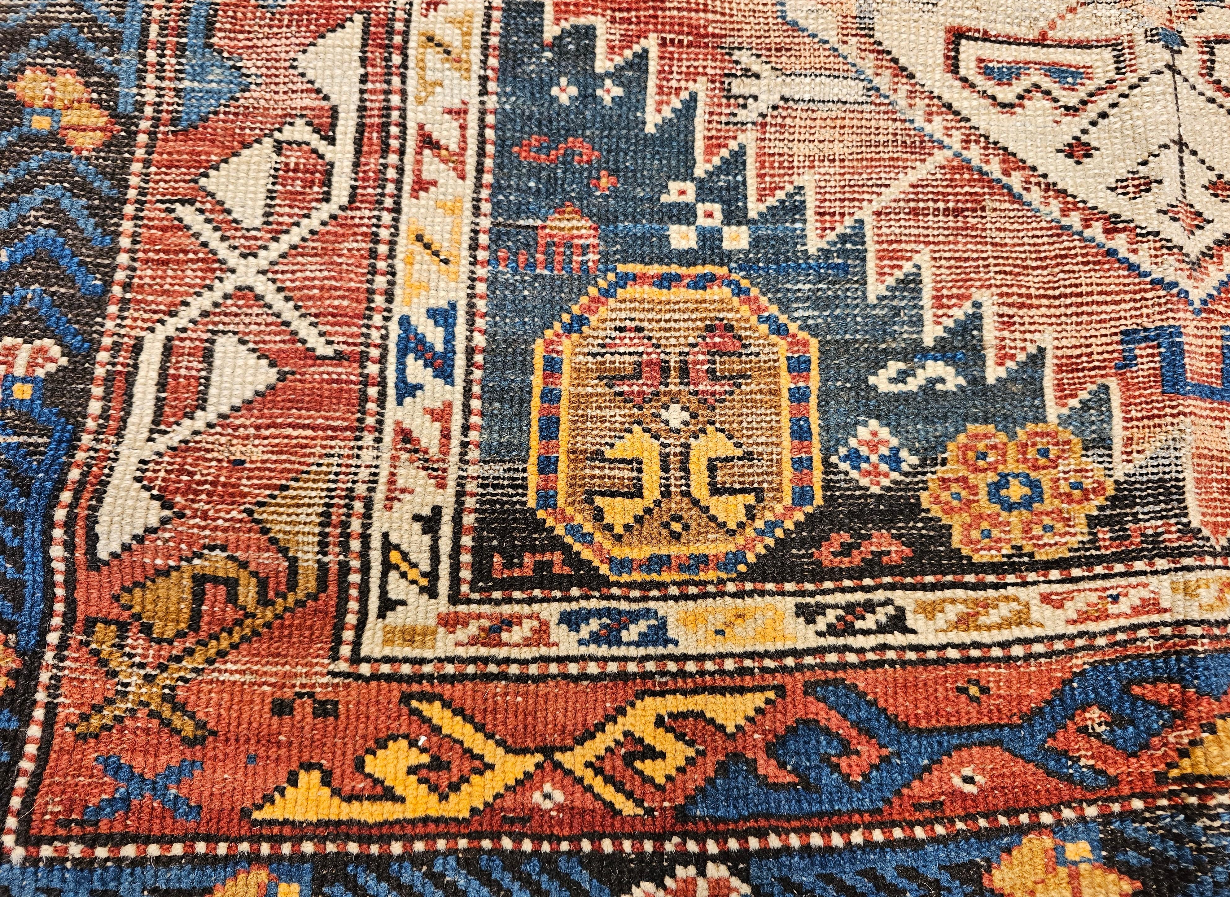 Tapis du Kazak caucasien du 19ème siècle en vente 3