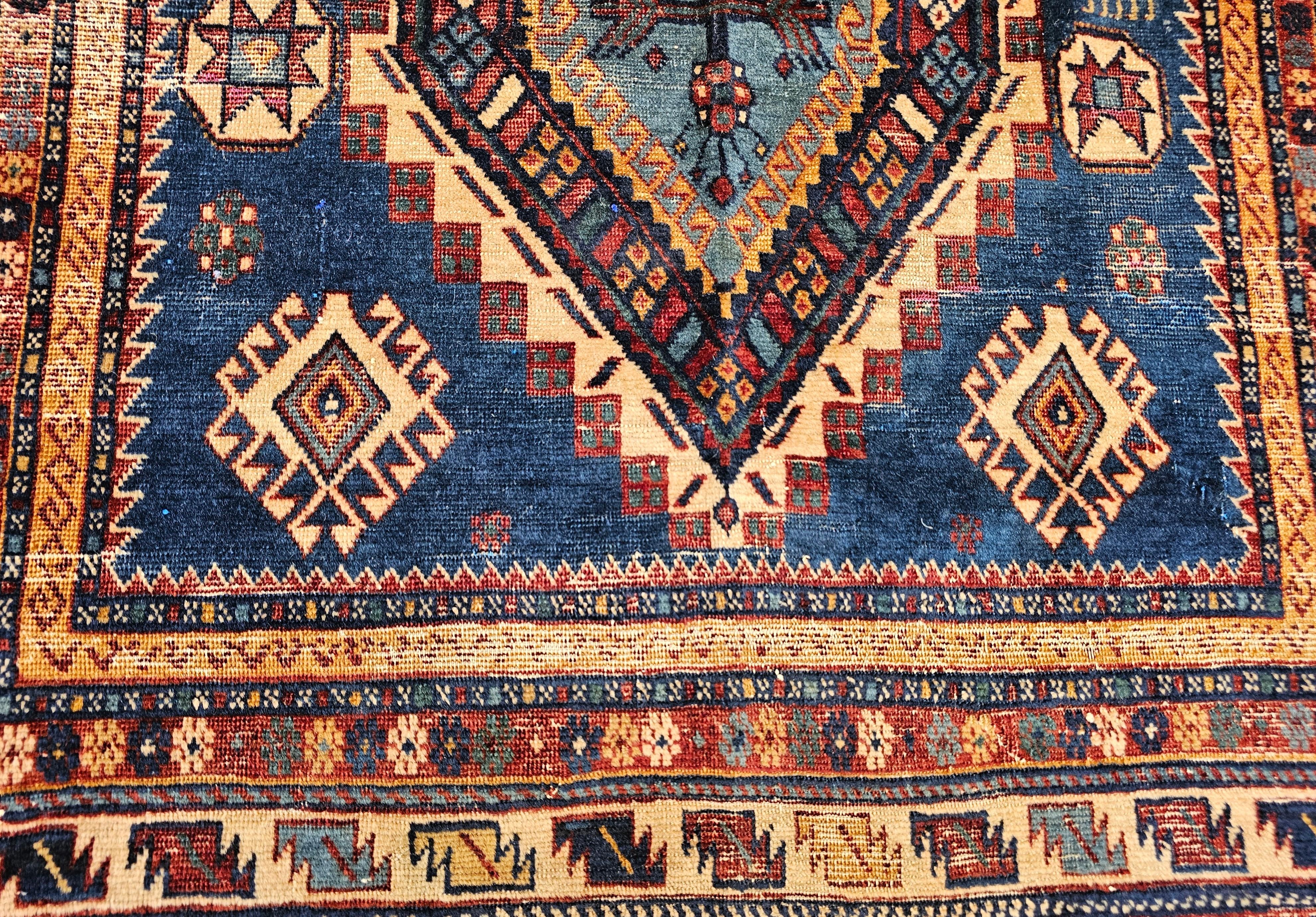 Tapis du Kazak caucasien du 19ème siècle en vente 2
