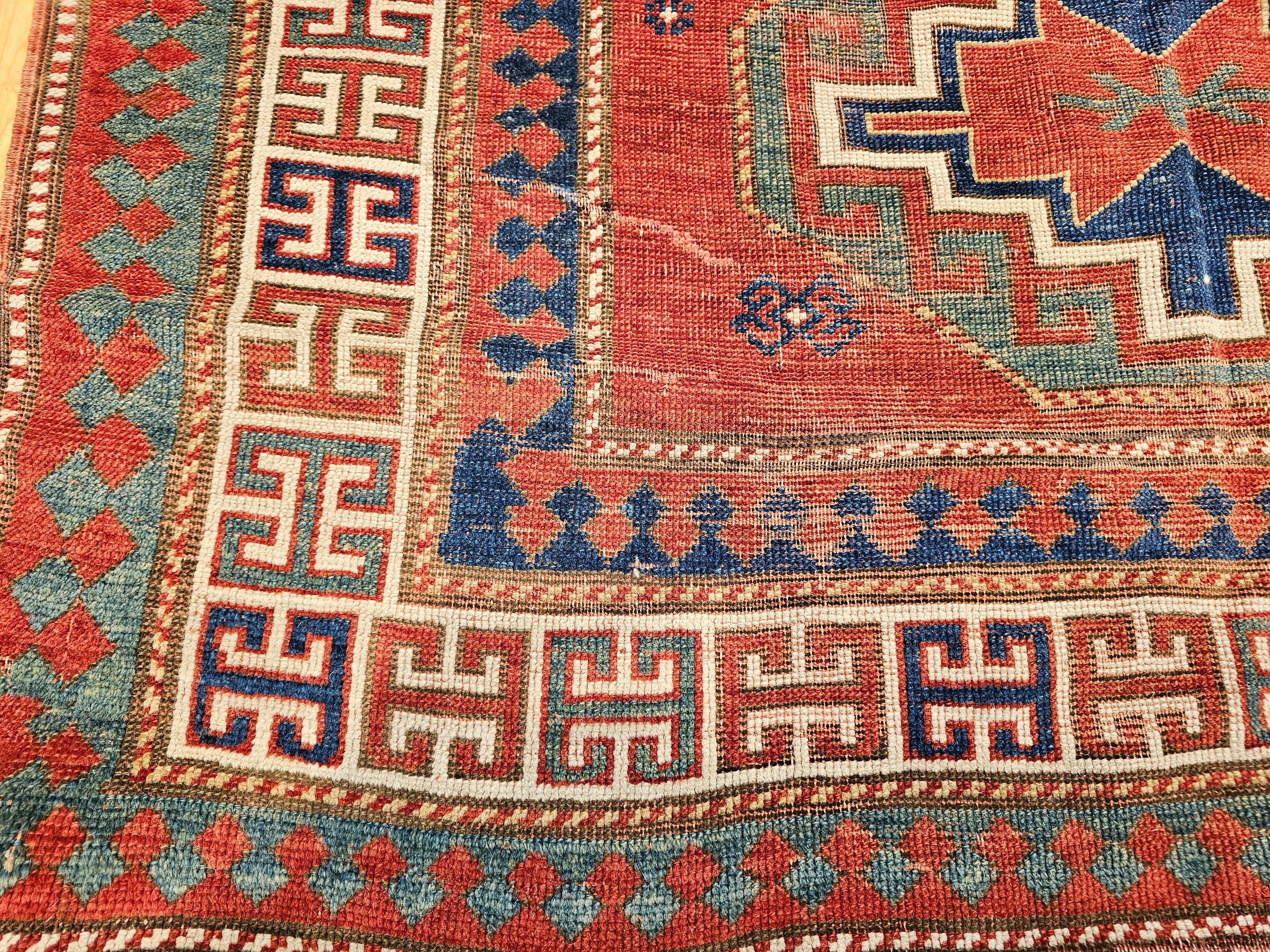 19th Century Caucasian Kazak Area Rug in Red, Green, Blue, Yellow, Ivory im Angebot 1