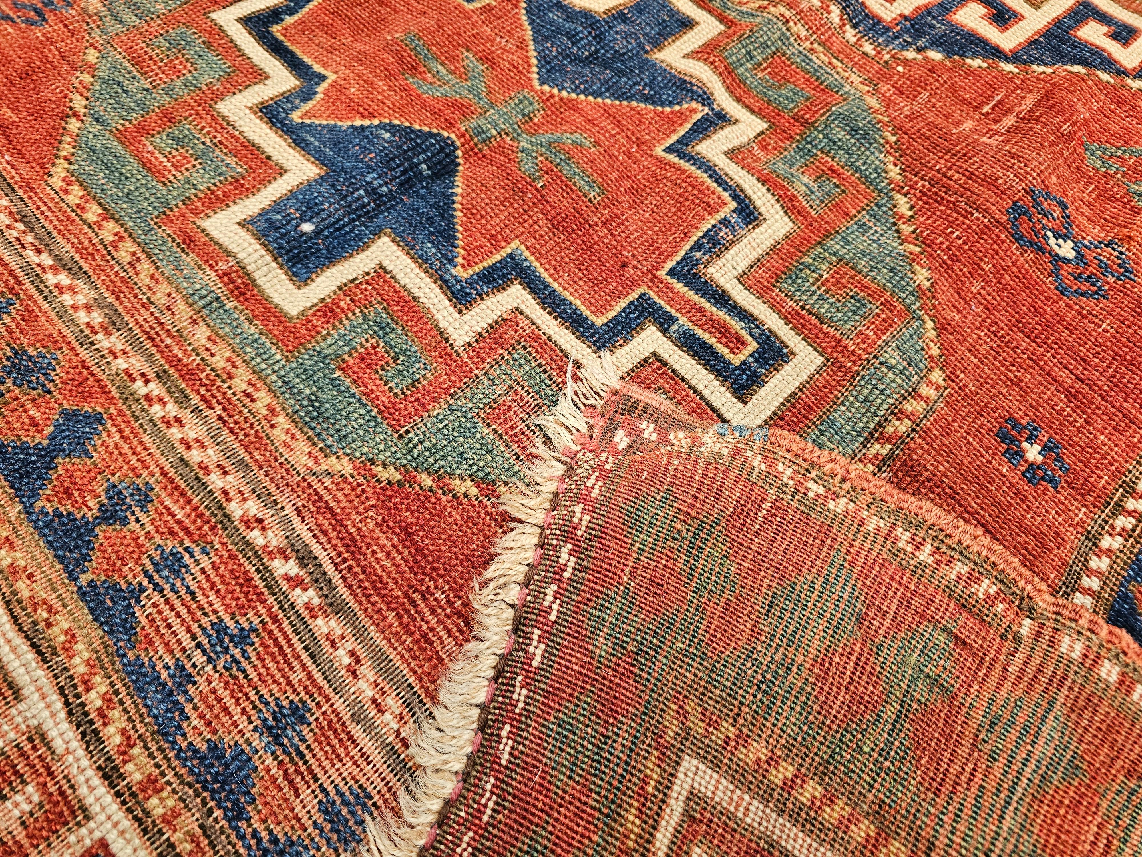 19th Century Caucasian Kazak Area Rug in Red, Green, Blue, Yellow, Ivory im Angebot 2