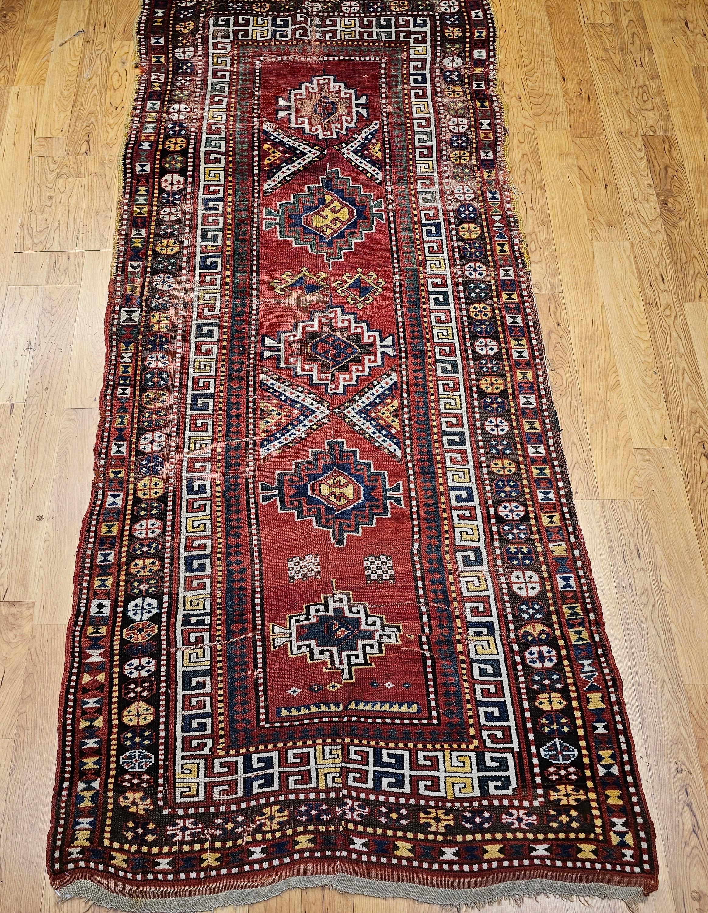 Kaukasischer Kazak-Teppich aus dem 19. Jahrhundert in Terrakotta-Rot im Angebot 14
