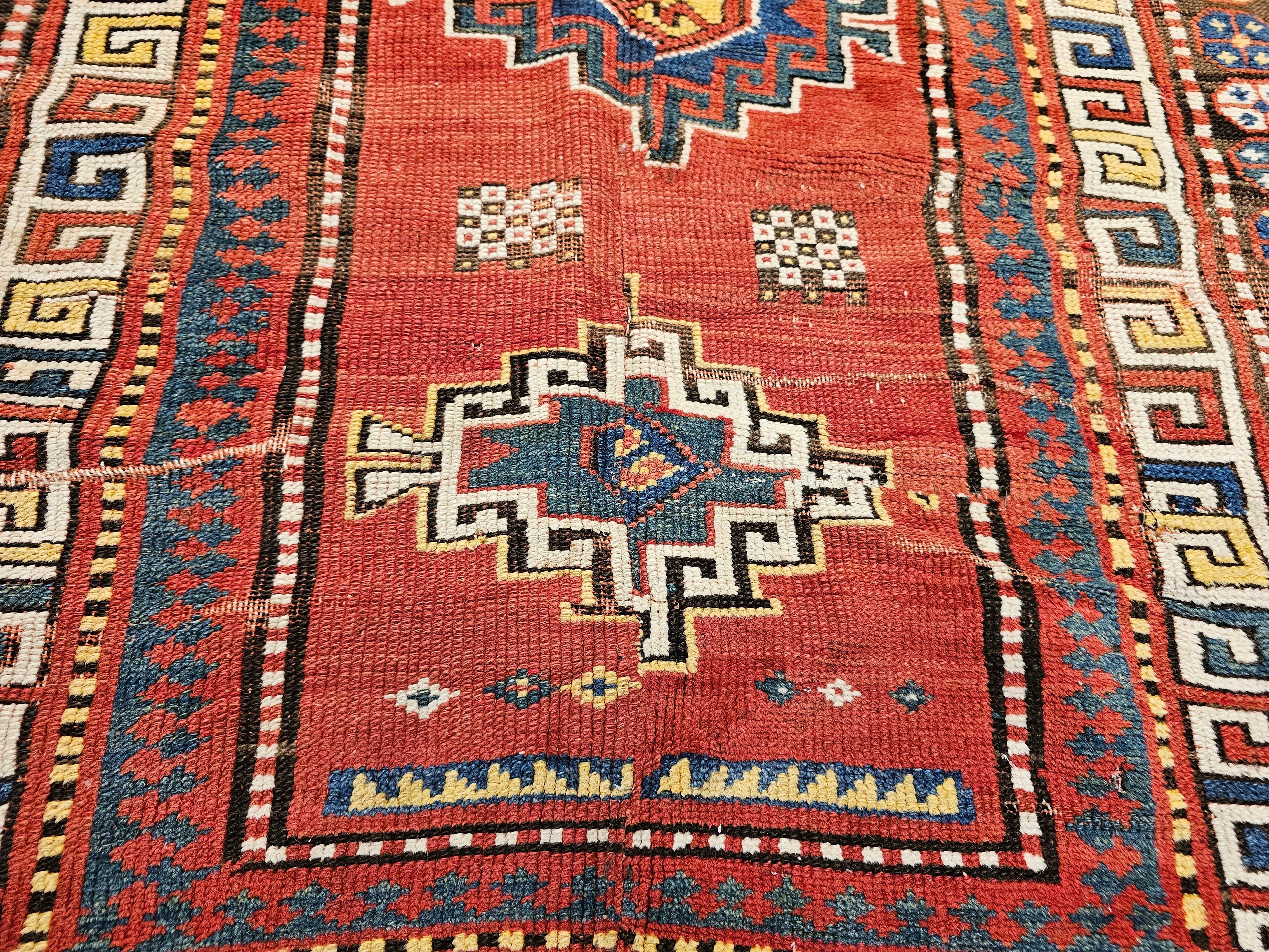 Kaukasischer Kazak-Teppich aus dem 19. Jahrhundert in Terrakotta-Rot im Angebot 4