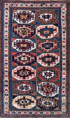 Kaukasischer Kazak-Teppich aus dem 19. Jahrhundert ( 4'6" x 7' - 137 x 213 )
