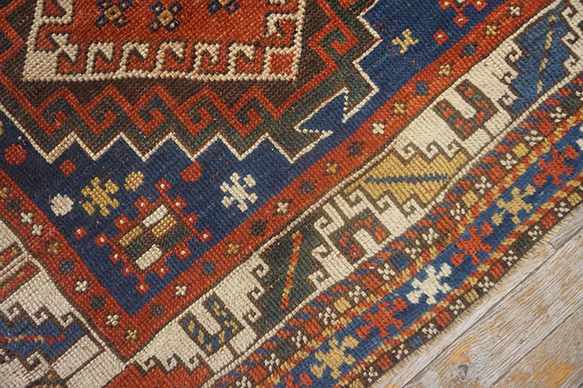 Tapis du Kazak caucasien du 19ème siècle en vente 4