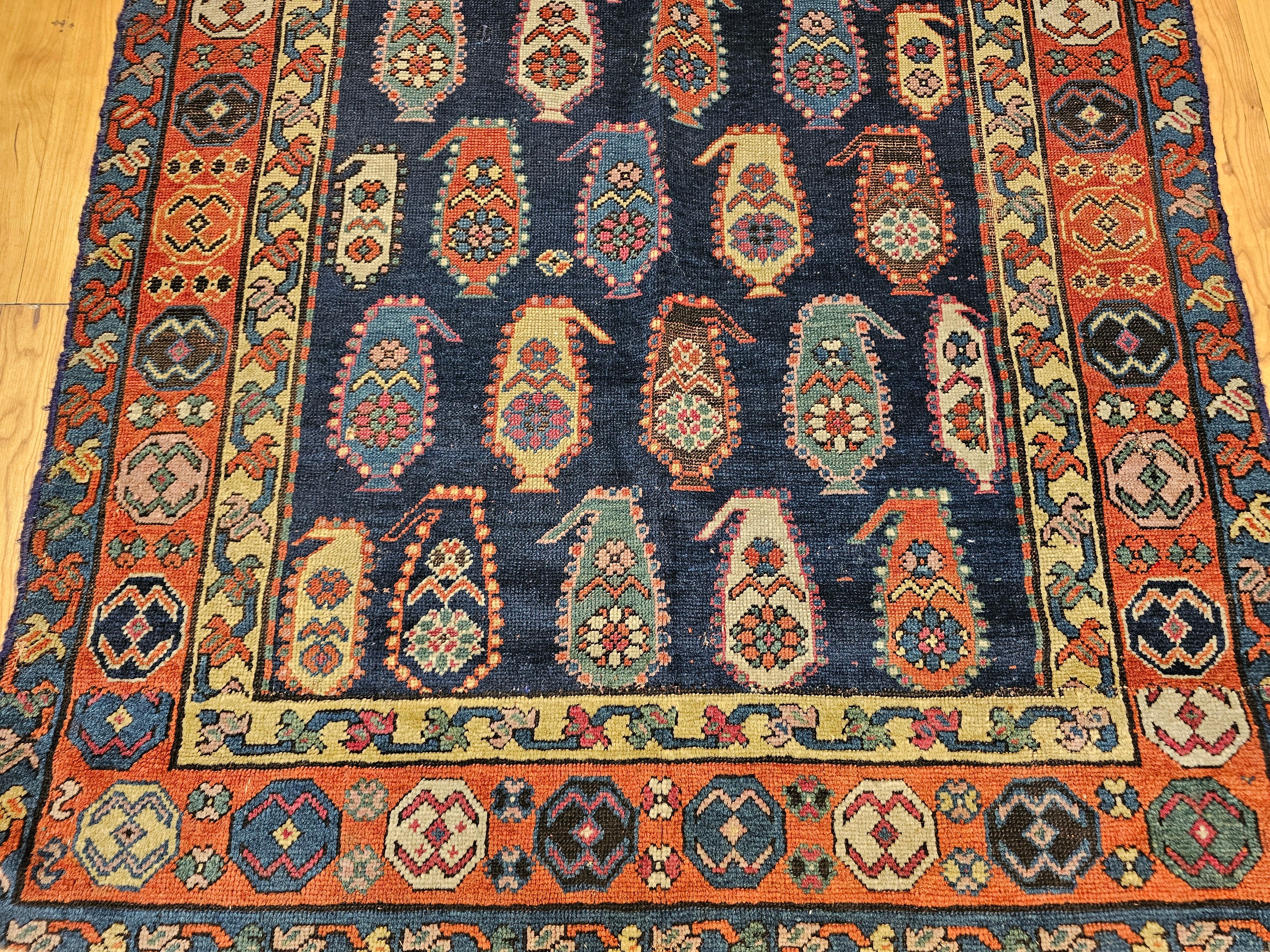 Kaukasischer Kazak-Teppich aus dem 19. Jahrhundert mit Allover-Paisleymuster in Blau und Burgunderrot (Pflanzlich gefärbt) im Angebot