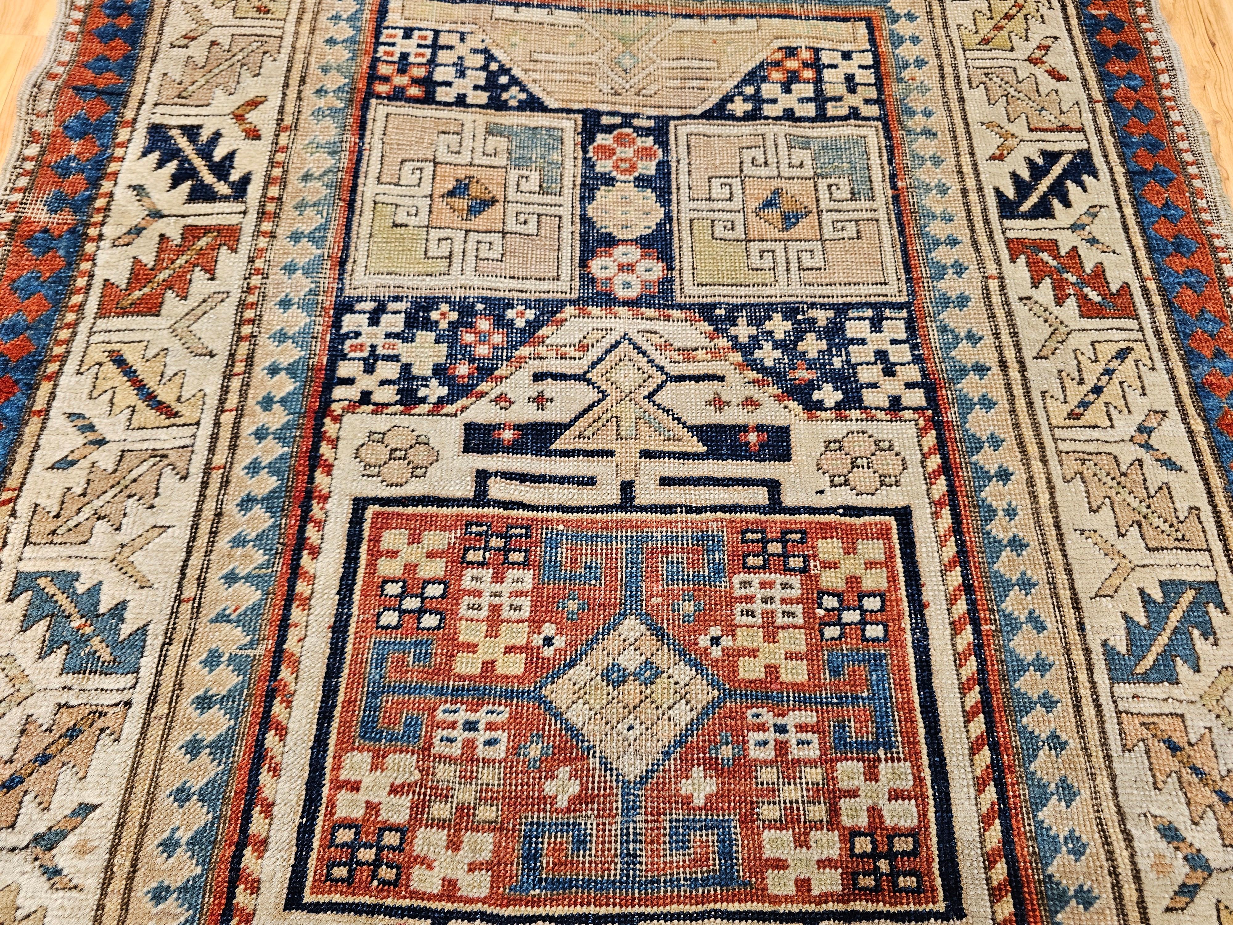 Tapis de couloir Kazak caucasien du 19ème siècle en vente 5