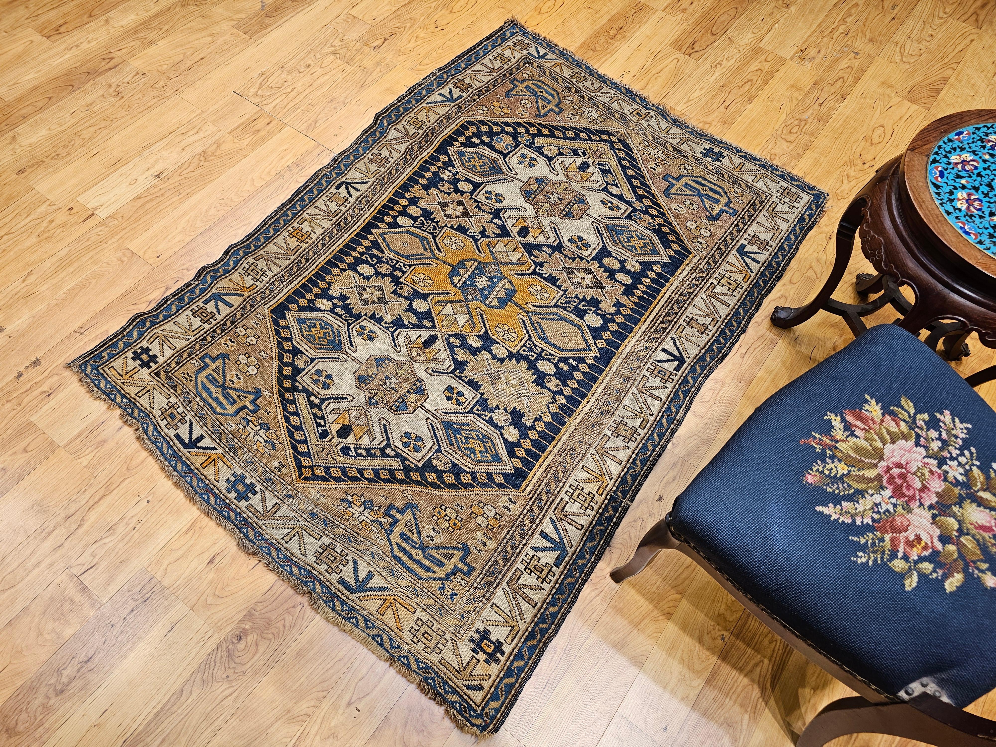 Tapis Shirvan du Caucase du 19ème siècle en vente 7