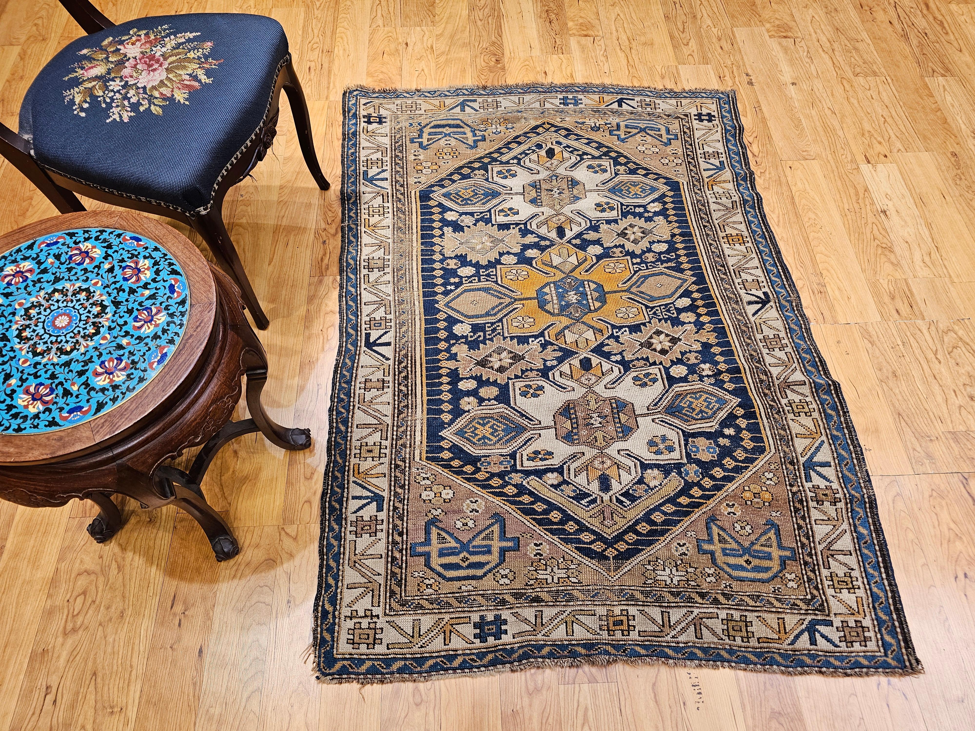 Tapis Shirvan du Caucase du 19ème siècle en vente 10