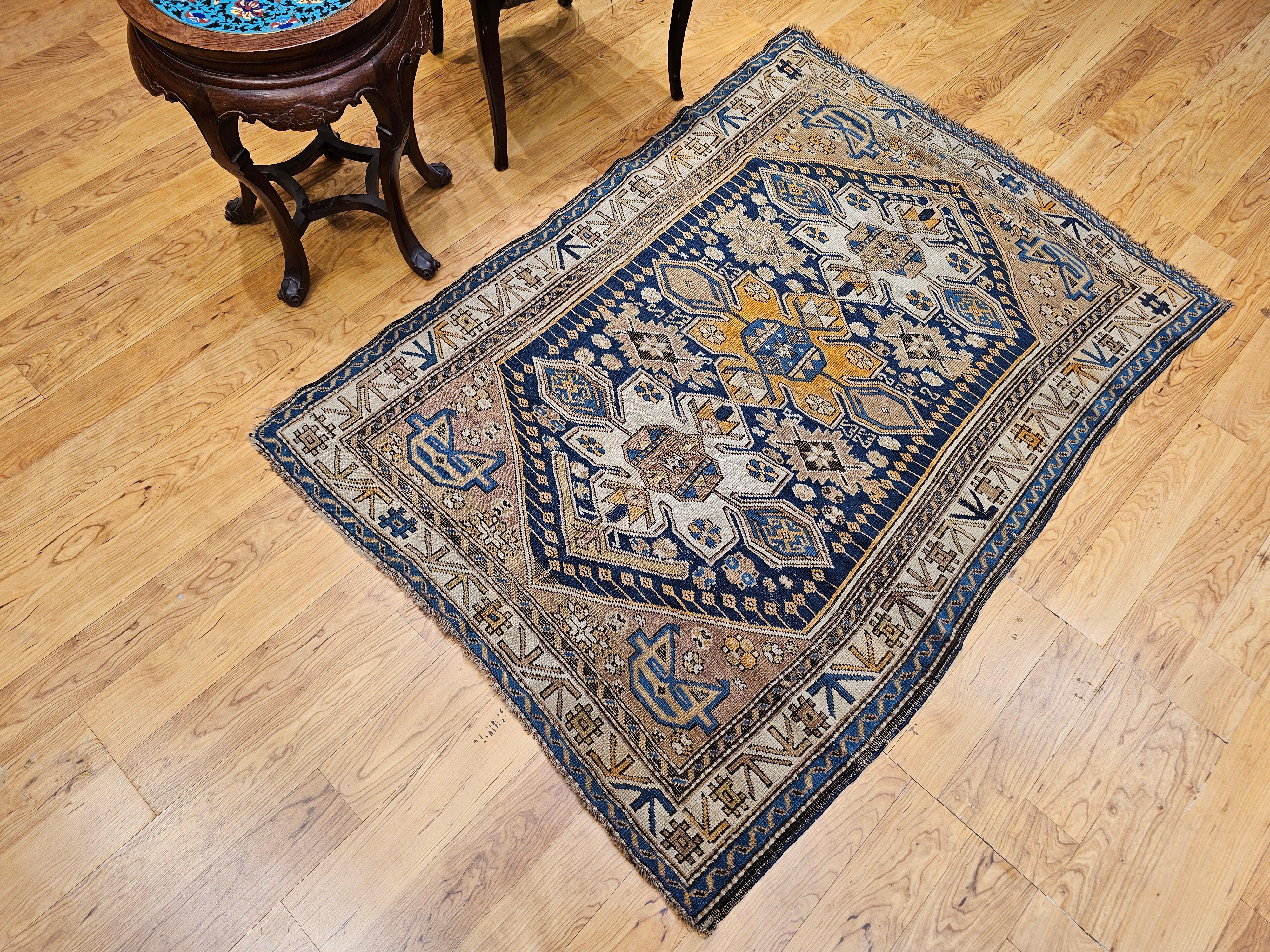 Tapis Shirvan du Caucase du 19ème siècle en vente 11