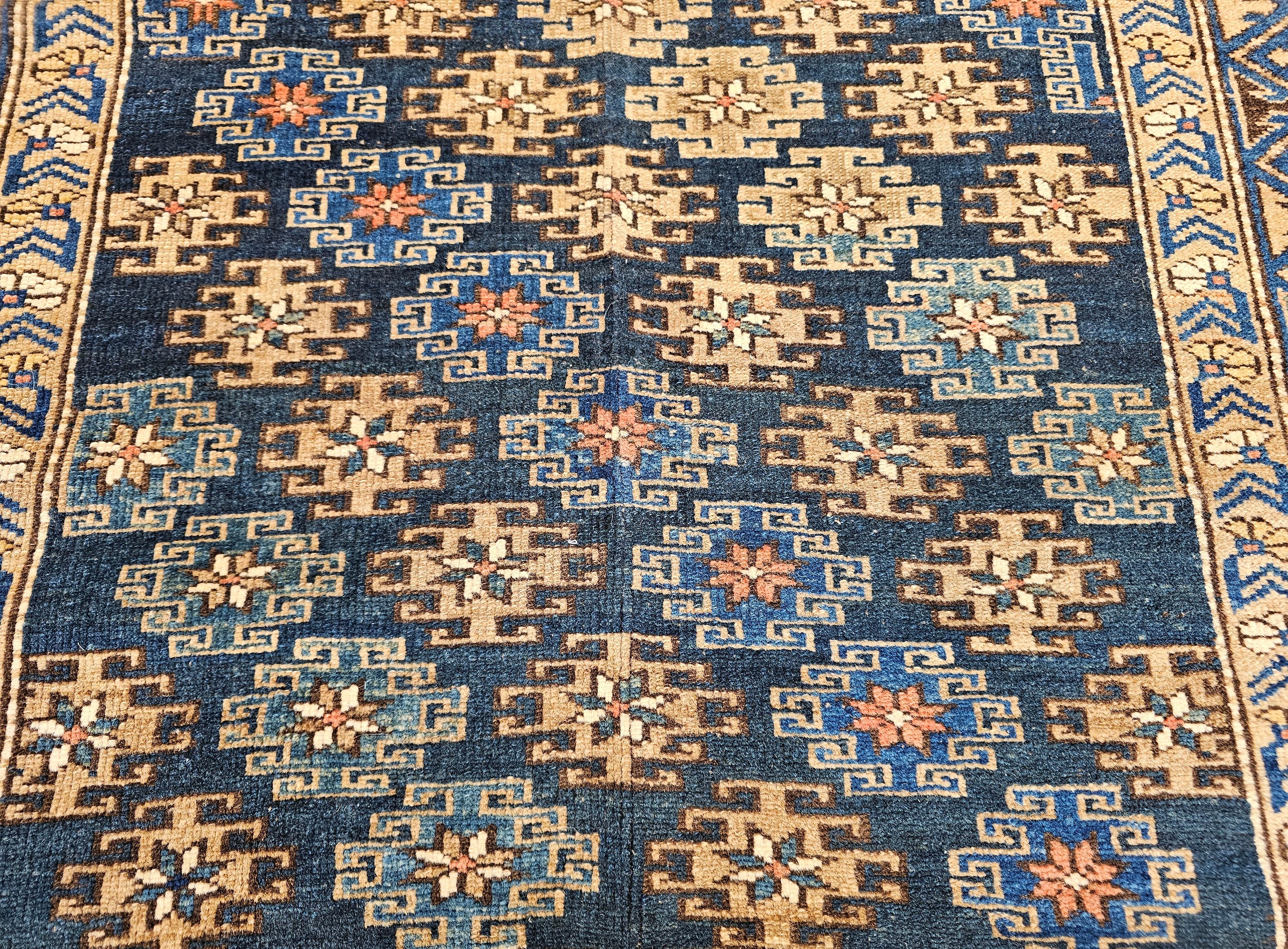 Tapis Shirvan caucasien du 19ème siècle à motif géométrique en vente 1