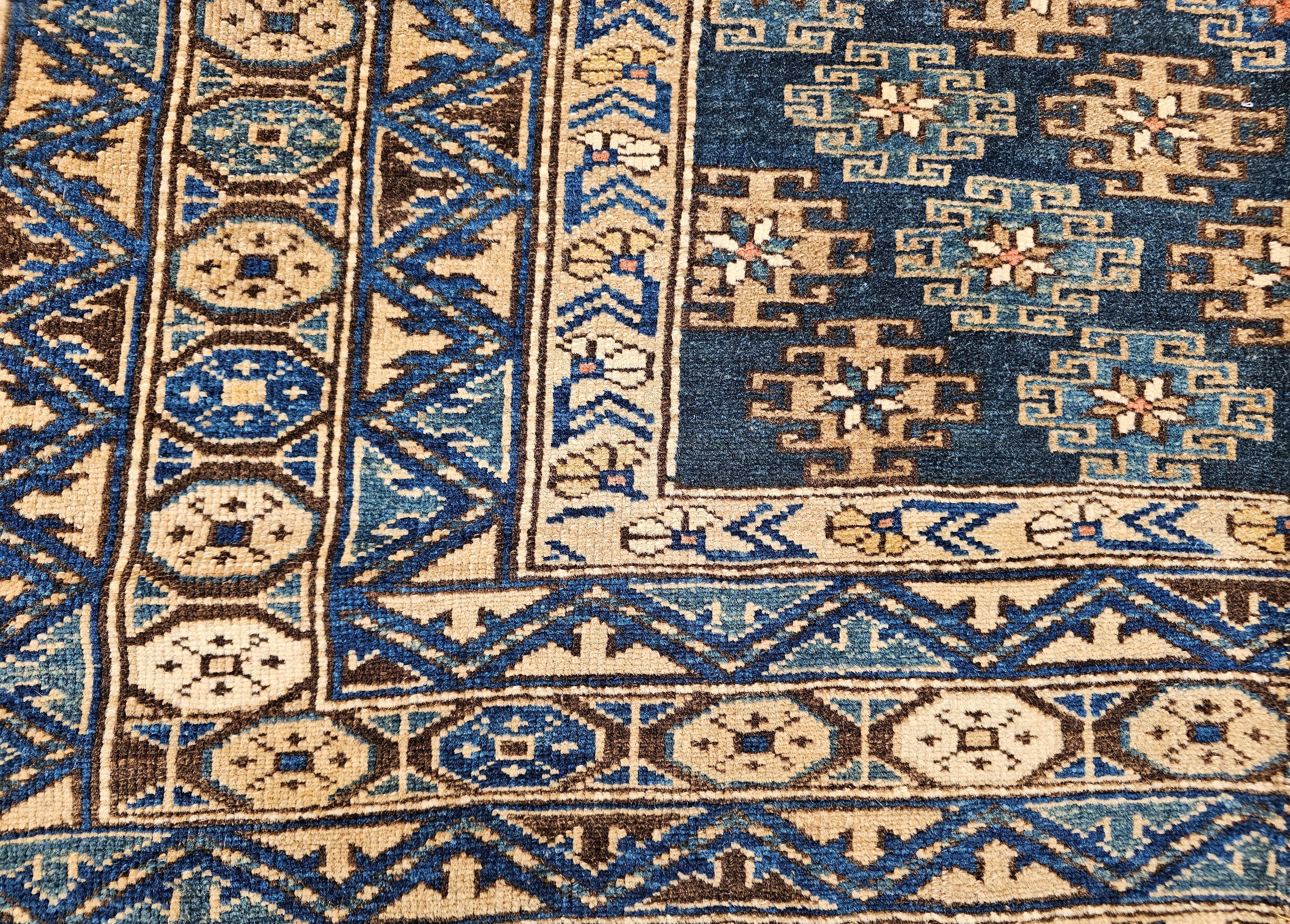 Tapis Shirvan caucasien du 19ème siècle à motif géométrique en vente 2