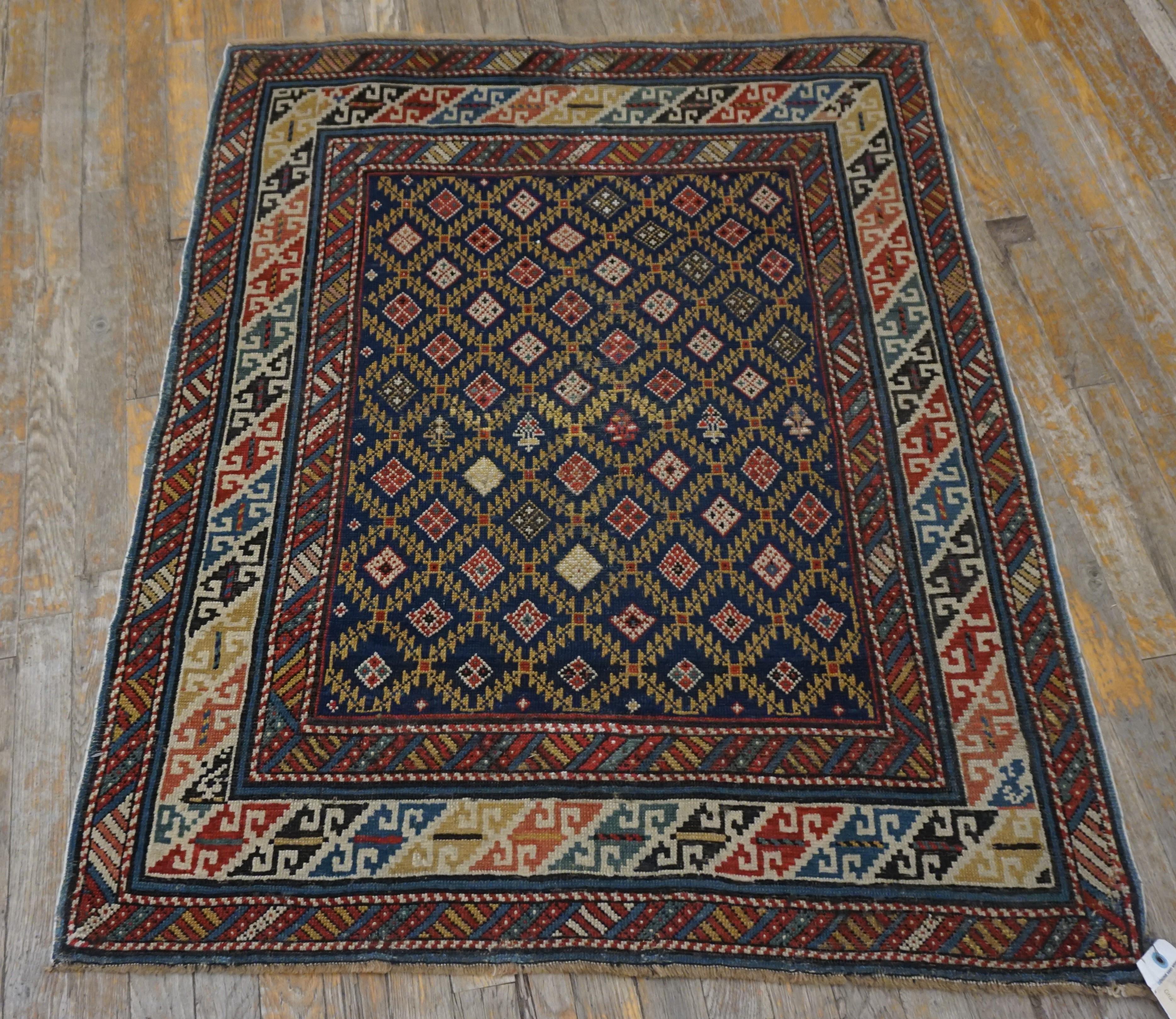 Alfombra Shirvan caucásica del siglo XIX ( 3'4