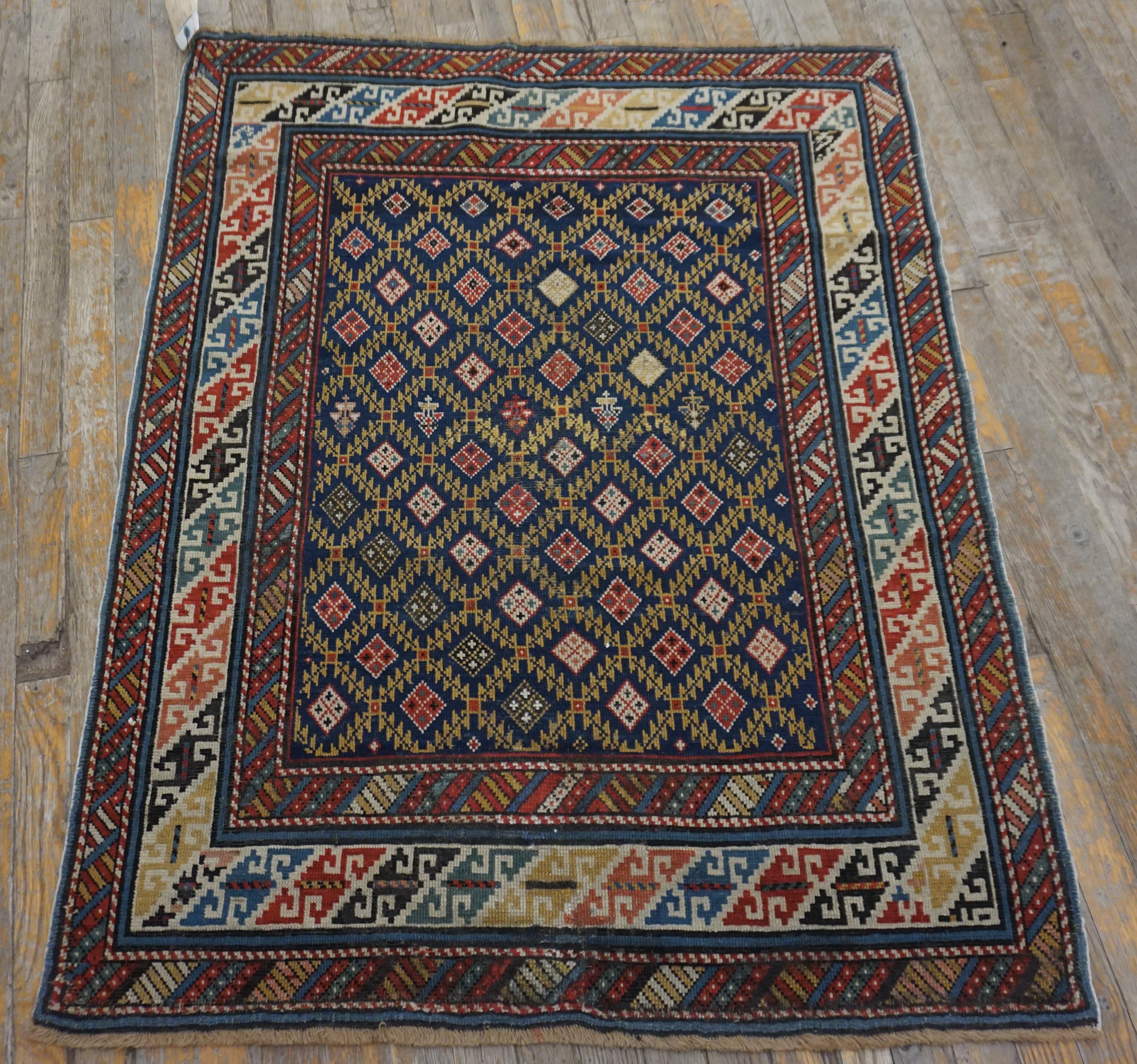 Alfombra Shirvan caucásica del siglo XIX ( 3'4