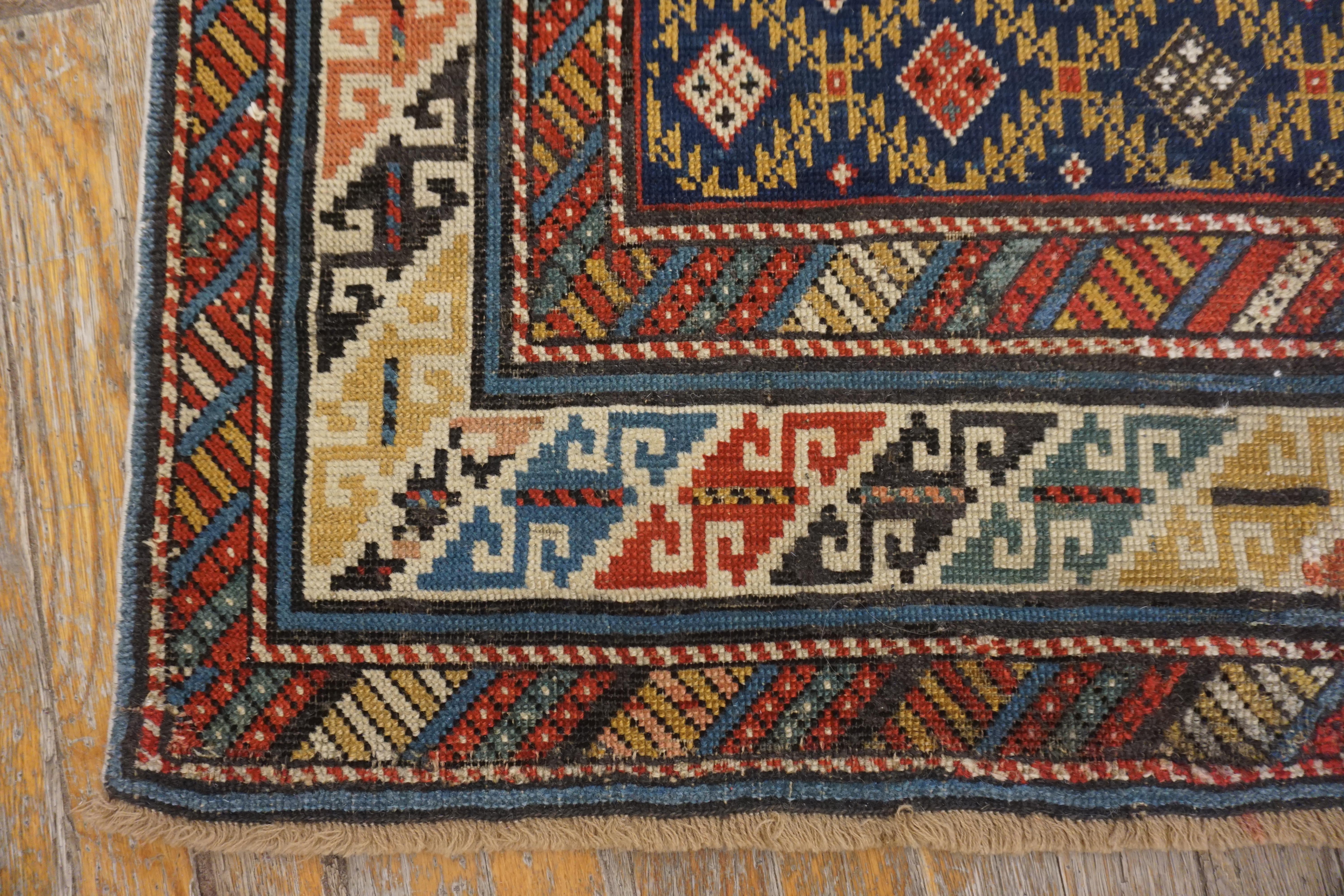 Alfombra Shirvan caucásica del siglo XIX ( 3'4