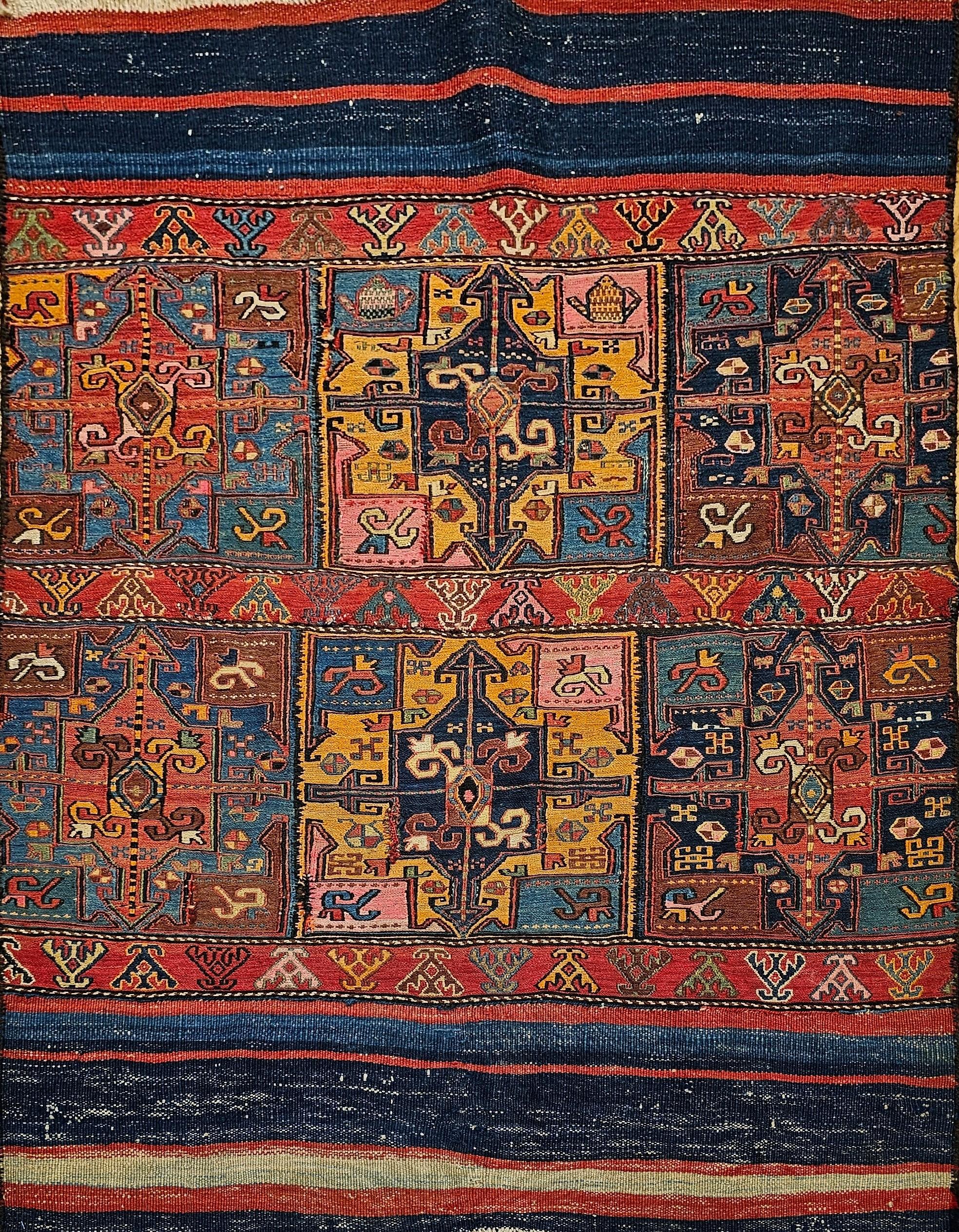 Kaukasischer Soumak-Teppich aus dem 19. Jahrhundert Wandteppich Kunst im Angebot 11