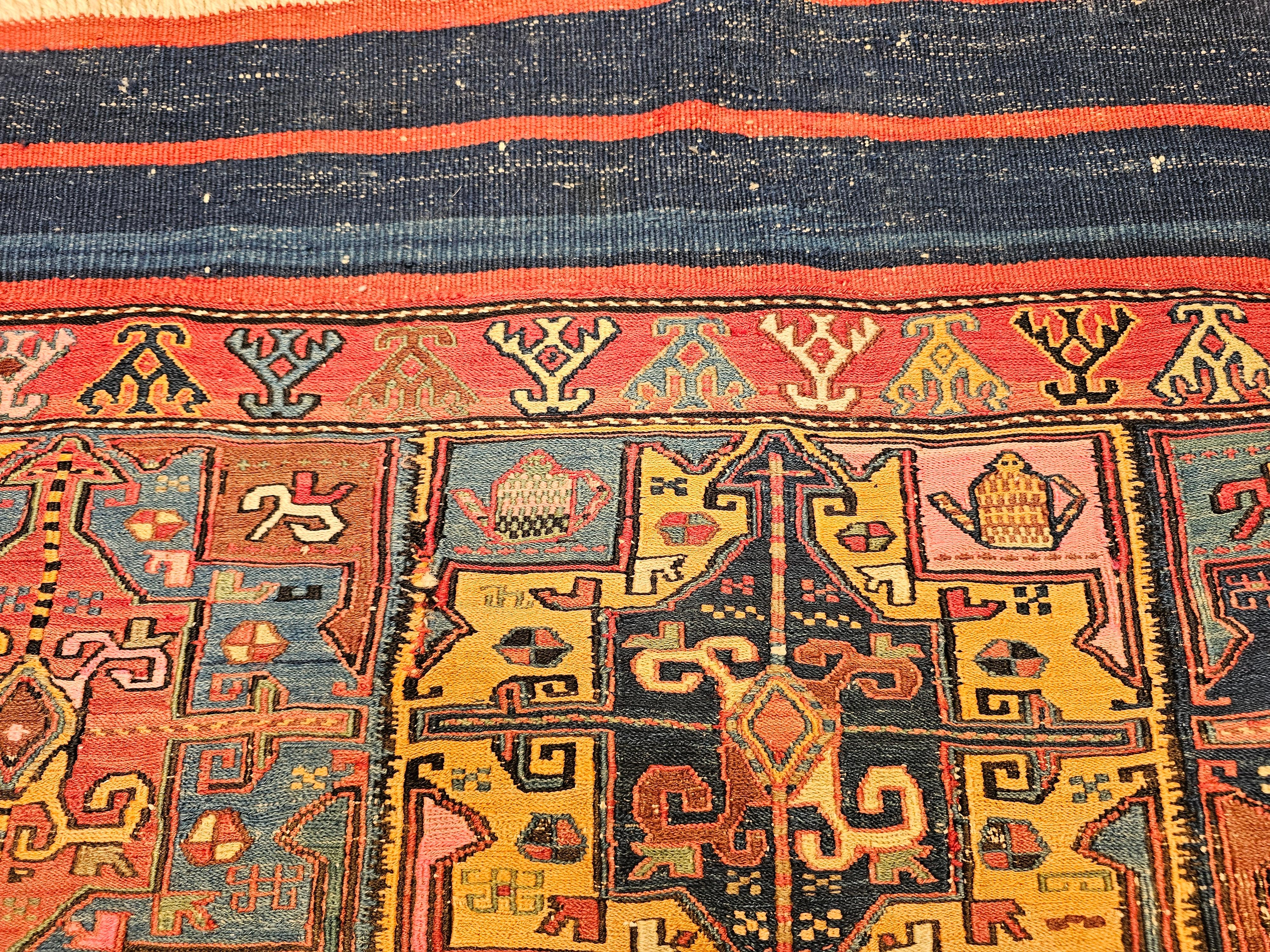 Kaukasischer Soumak-Teppich aus dem 19. Jahrhundert Wandteppich Kunst im Zustand „Gut“ im Angebot in Barrington, IL