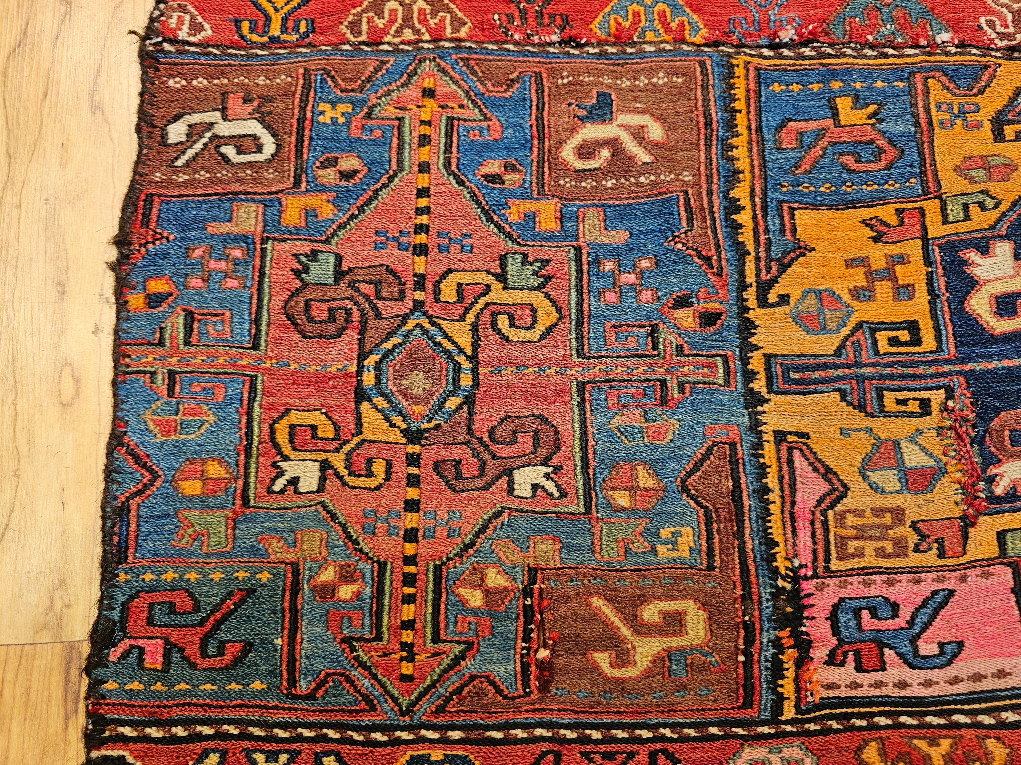 Kaukasischer Soumak-Teppich aus dem 19. Jahrhundert Wandteppich Kunst im Angebot 2