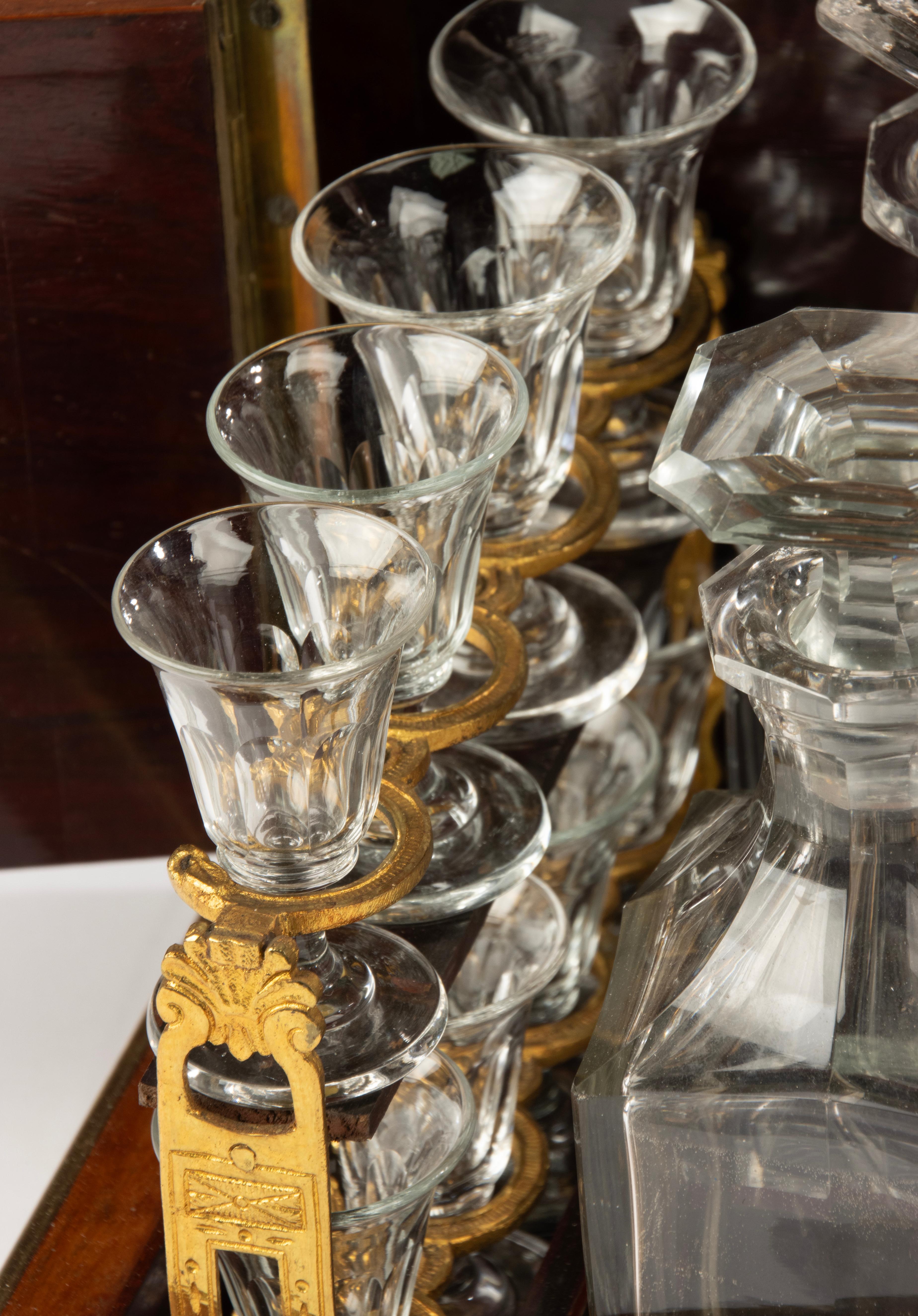 Cave à Liqueur del XIX secolo - Napoleone III - Cristallo e intarsio - Set completo in vendita 3