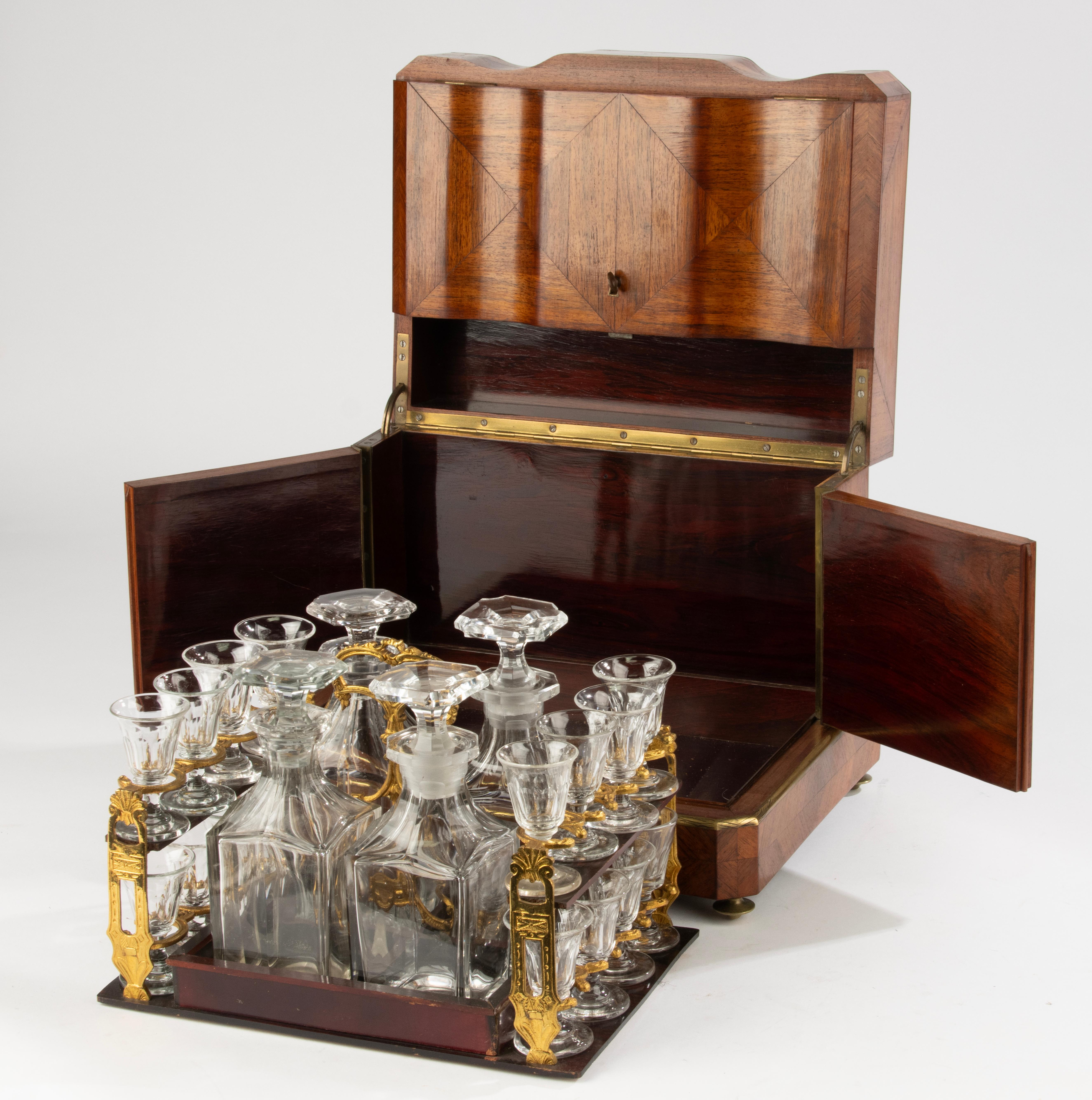 Cave à Liqueur del XIX secolo - Napoleone III - Cristallo e intarsio - Set completo in vendita 5