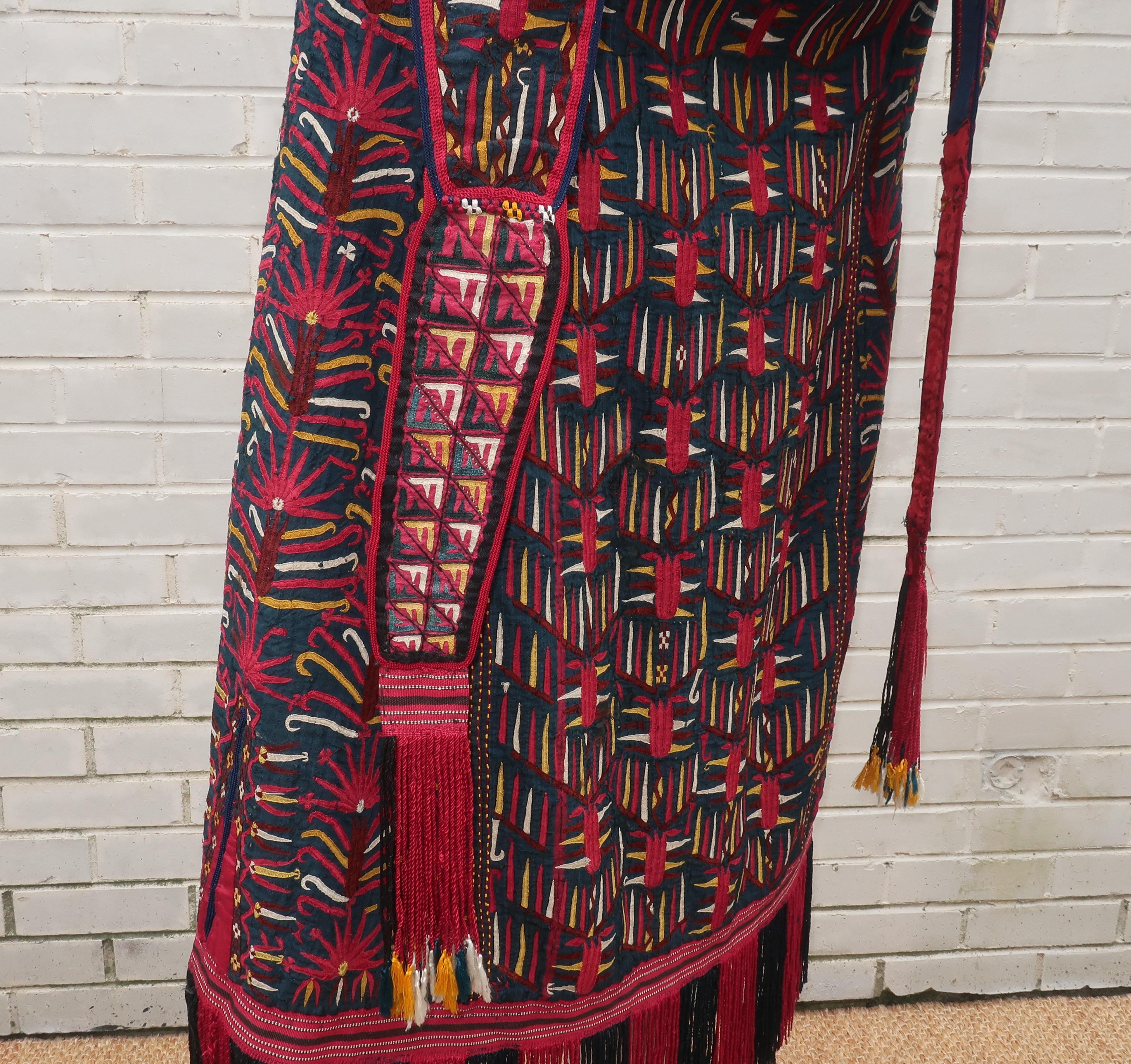 19th Century Central Asian Embroidered Chyrpy Mantle Cloak For Sale 1