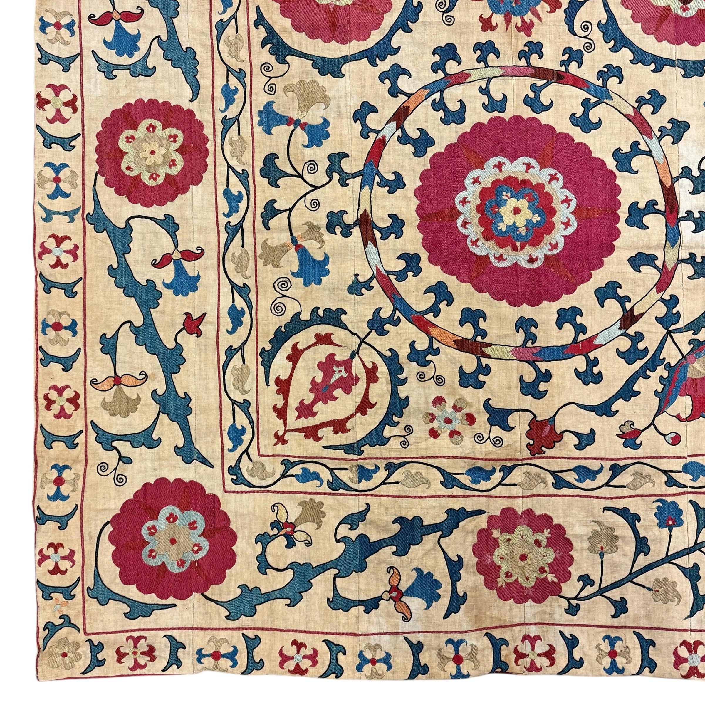 Suzani uzbeko de Asia Central del siglo XIX Tribal en venta