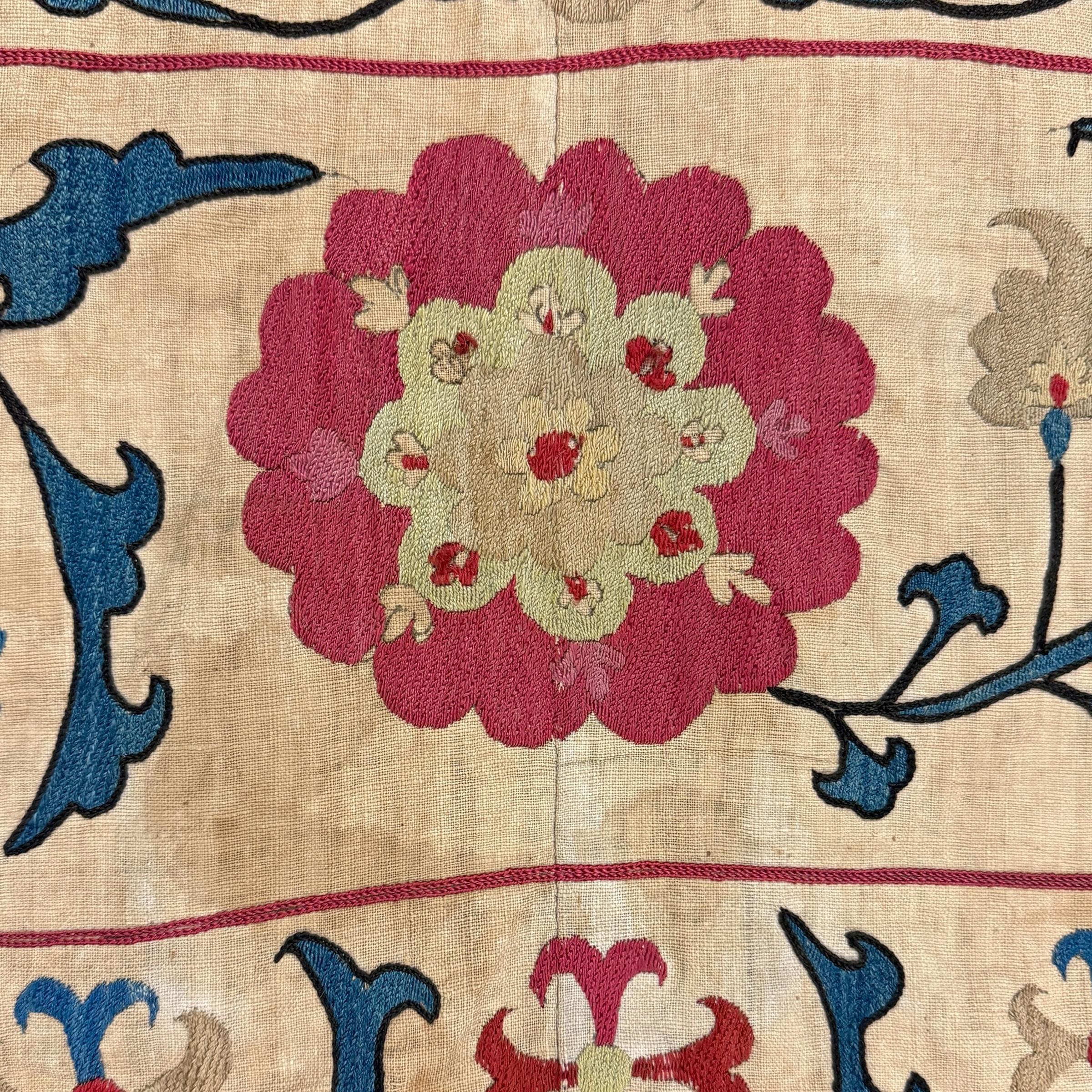 Suzani uzbeko de Asia Central del siglo XIX Lino en venta