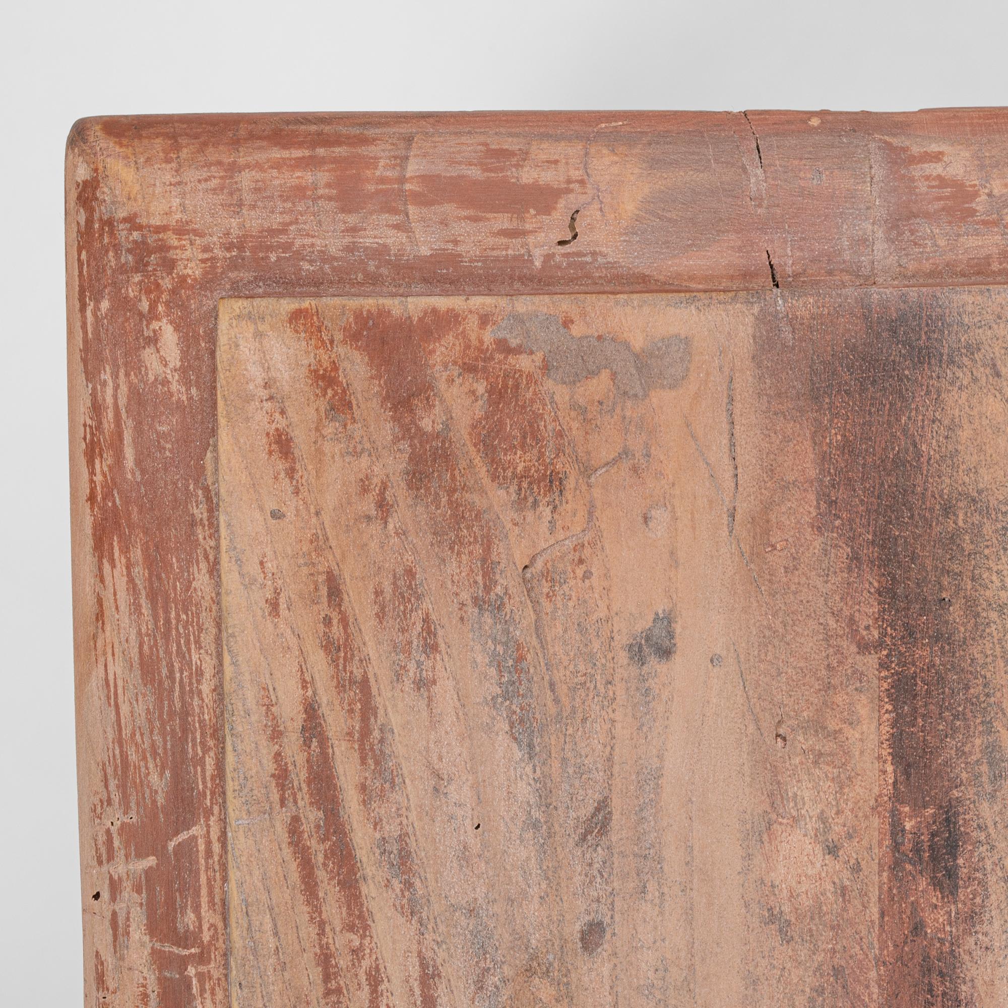 Table en bois patiné d'Europe centrale du 19e siècle en vente 3