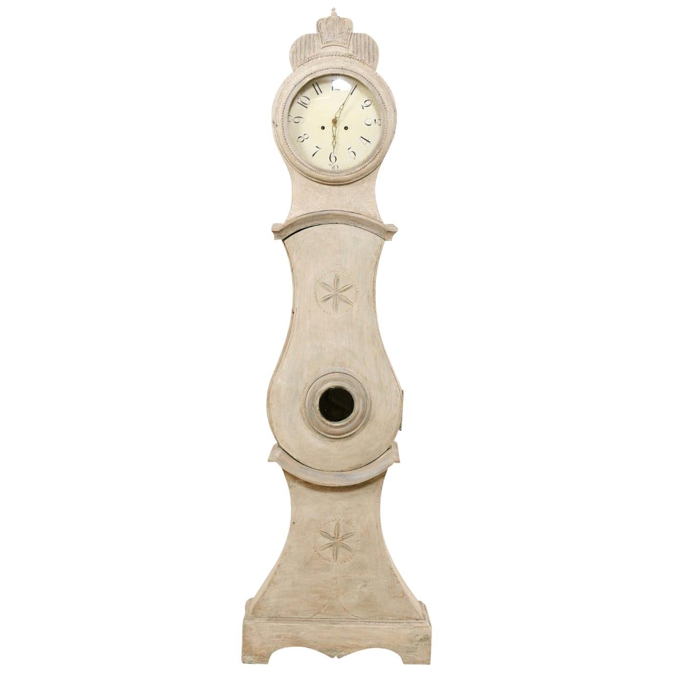 19th Century Central Swedish Floor Clock with Original Metal Face and Hands