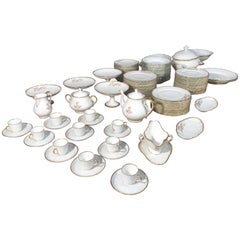 19th Century Ceramic Ginori Dinnerware Set Consisting of 102 Pieces, 1880s