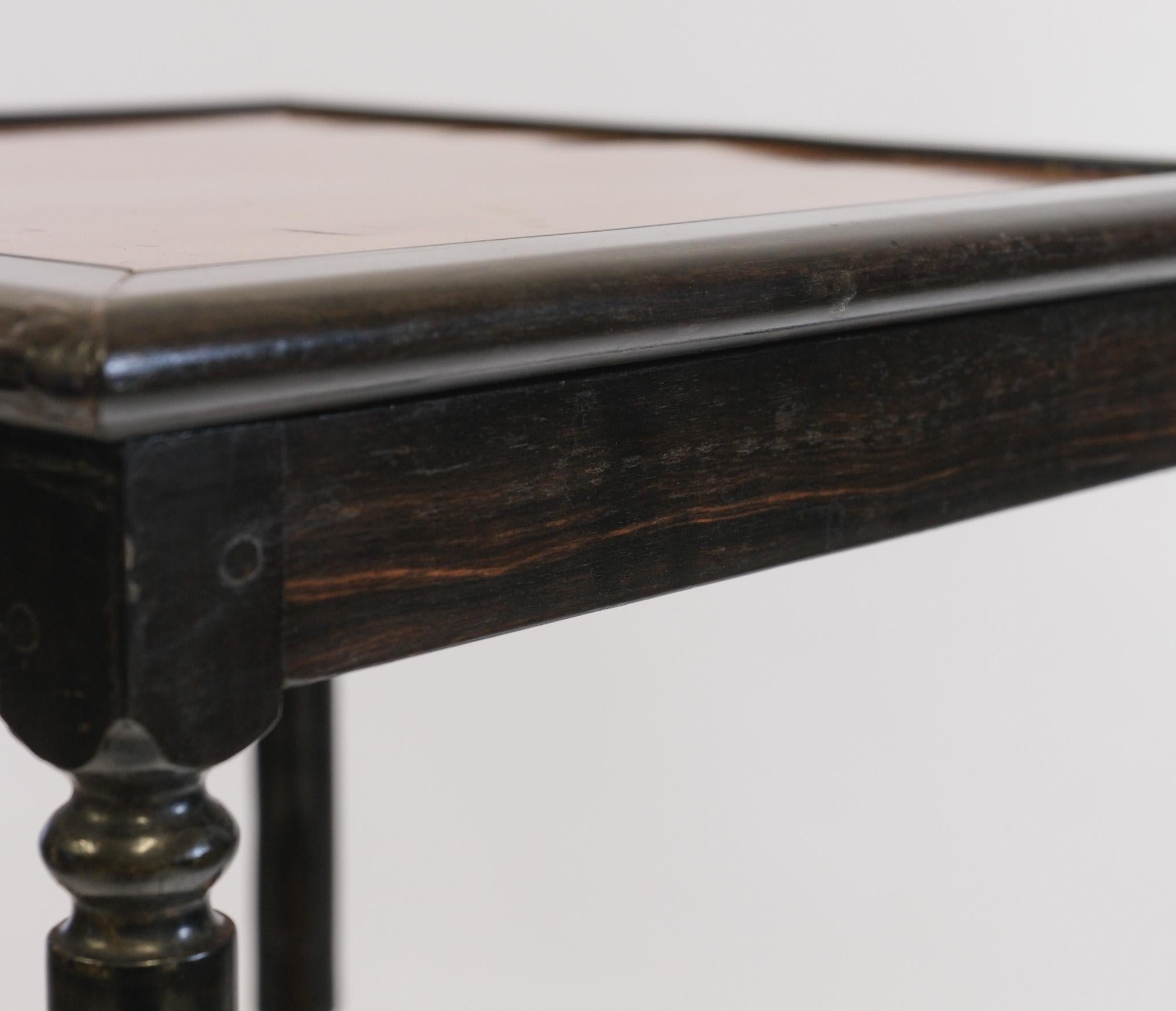Stand de table pour étagère en ébène et bois de satin de Ceylan du 19e siècle en vente 4