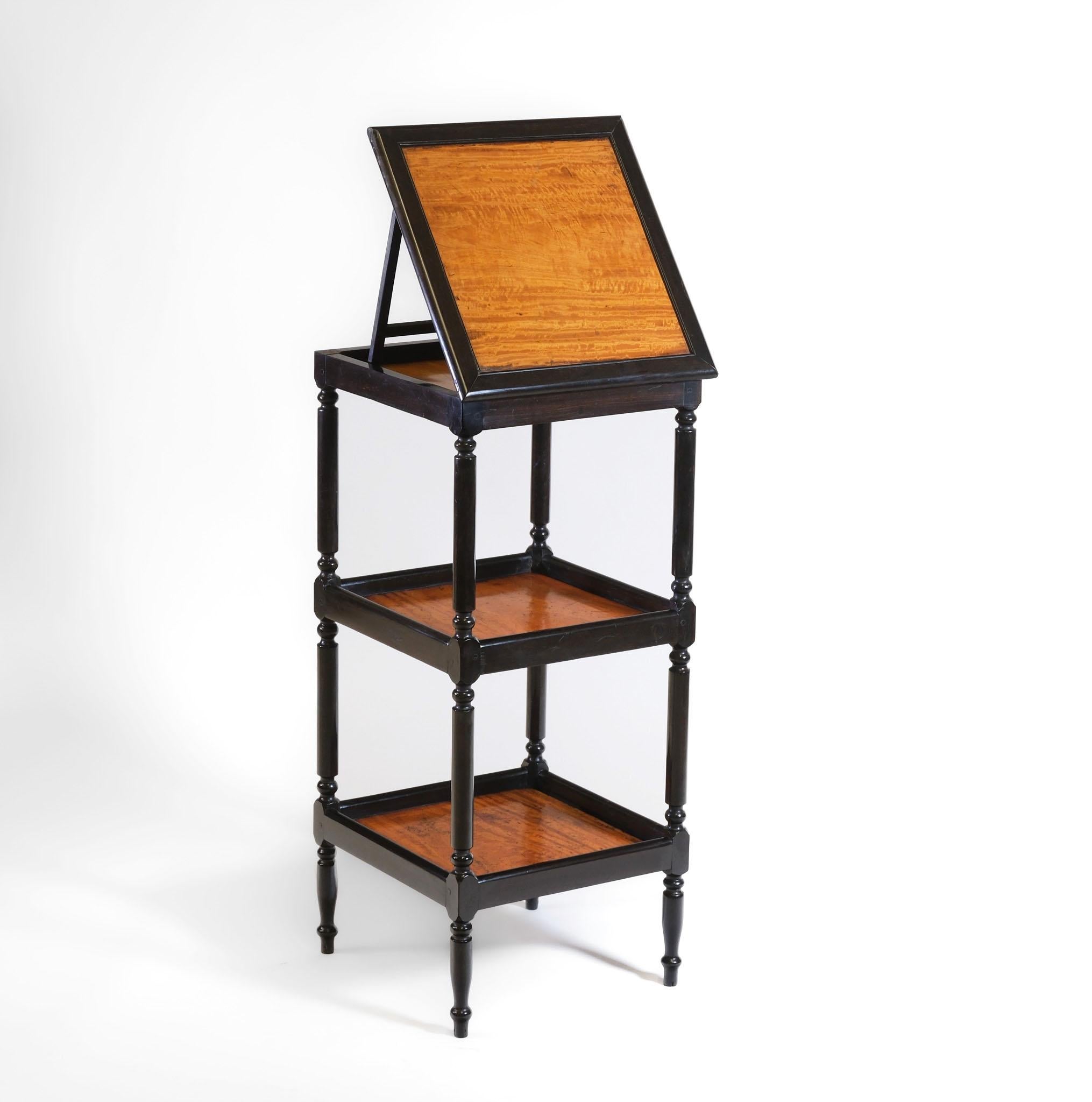 Stand de table pour étagère en ébène et bois de satin de Ceylan du 19e siècle Bon état - En vente à Norwich, GB