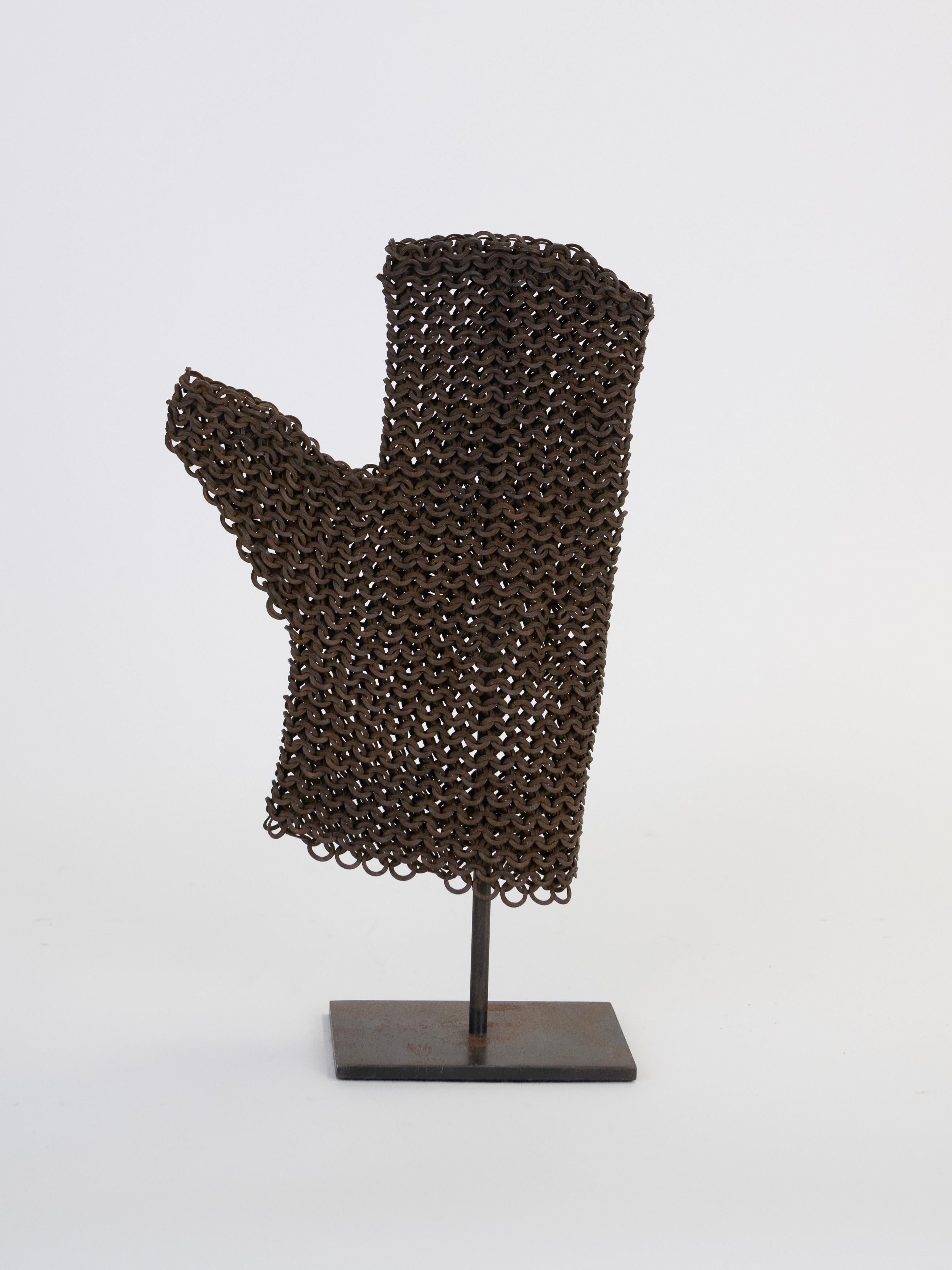 Guanto d'armatura in cotta di maglia del XIX secolo proveniente dall'Argentina in vendita 12