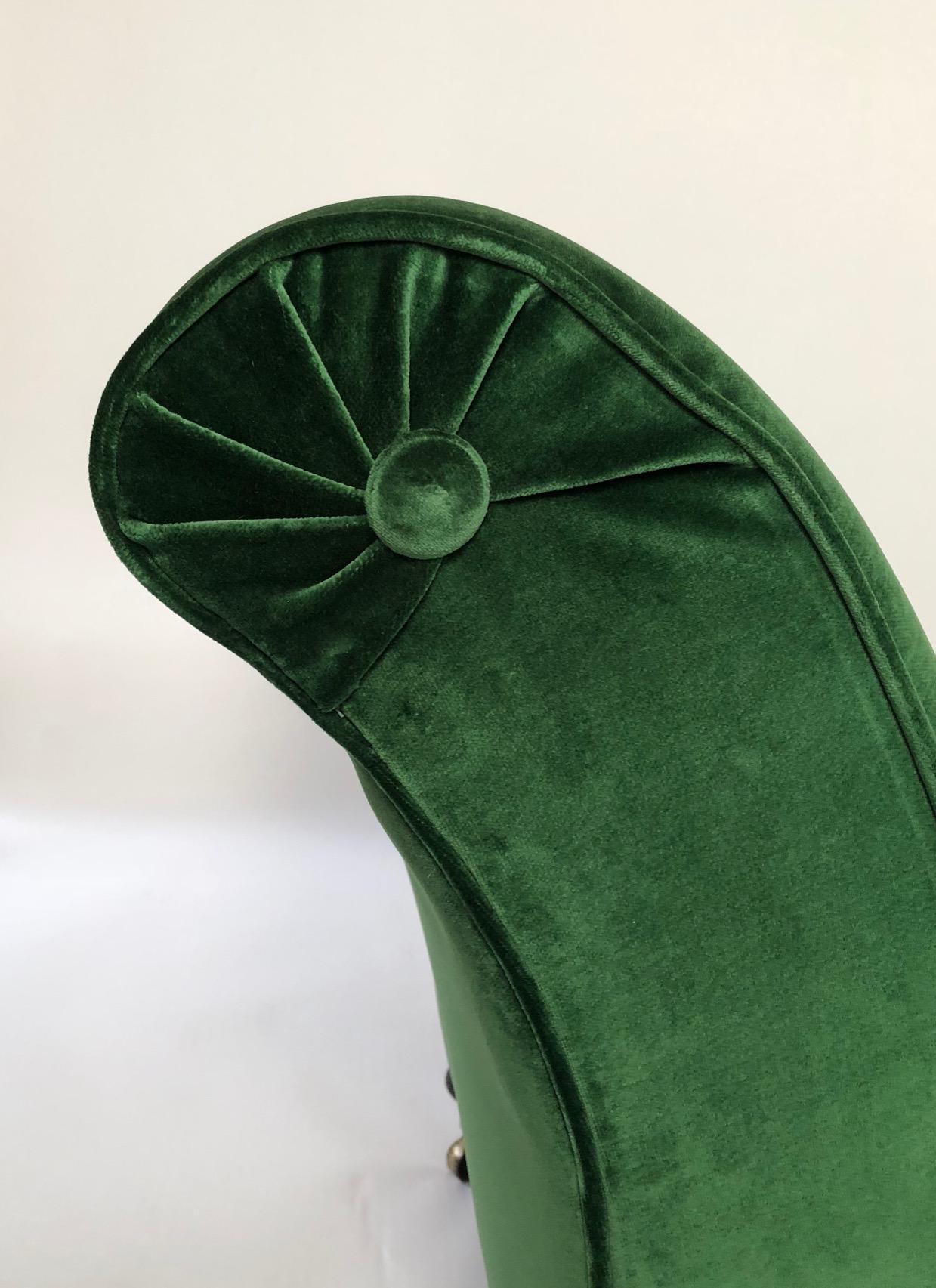 emerald green velvet chaise lounge
