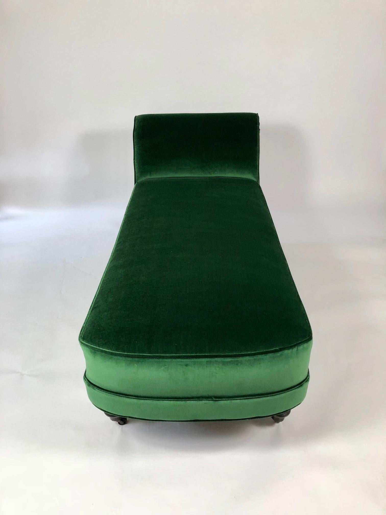 green velvet chaise longue