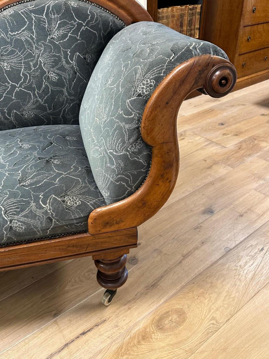 Victorian 19th Century Chaise lounge For Sale