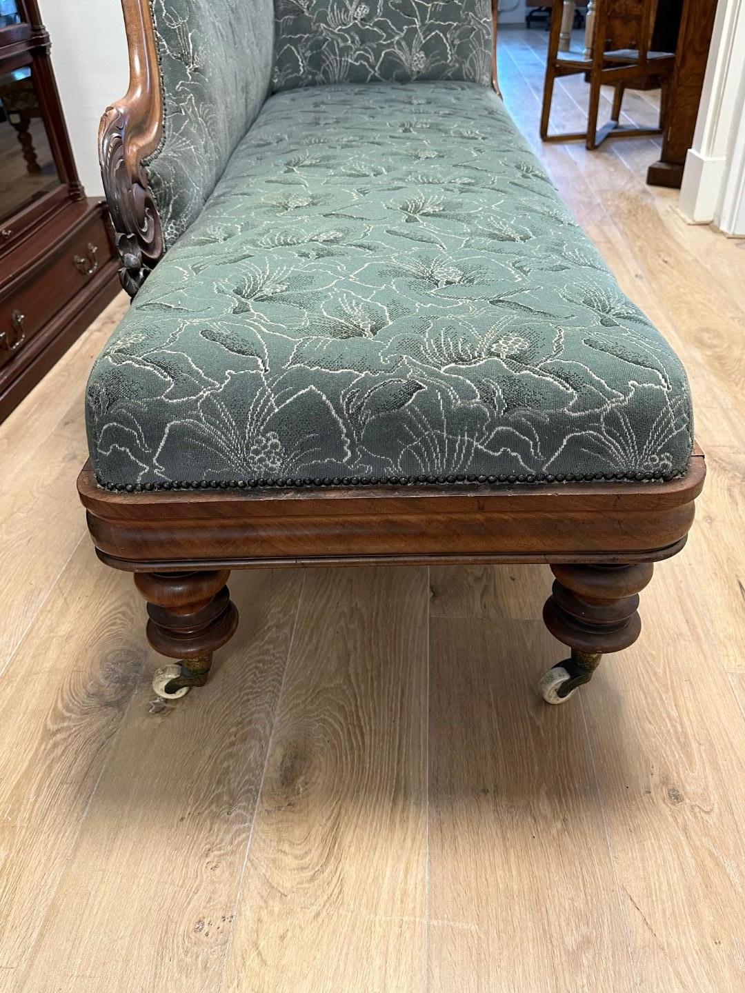 English 19th Century Chaise lounge For Sale