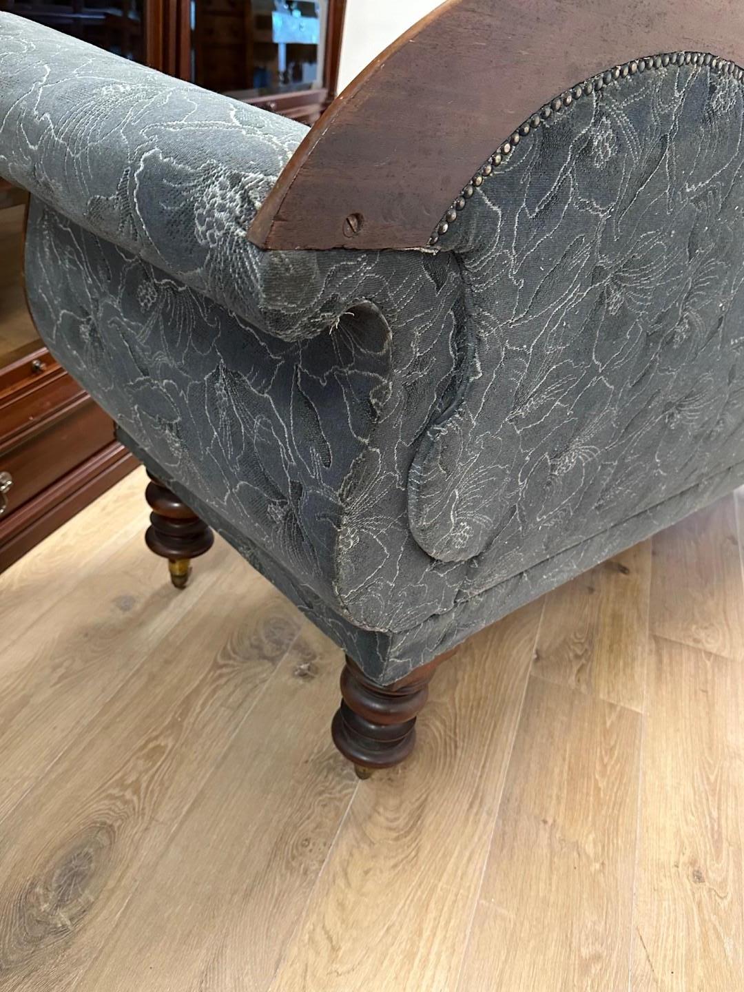 Mid-19th Century 19th Century Chaise lounge For Sale