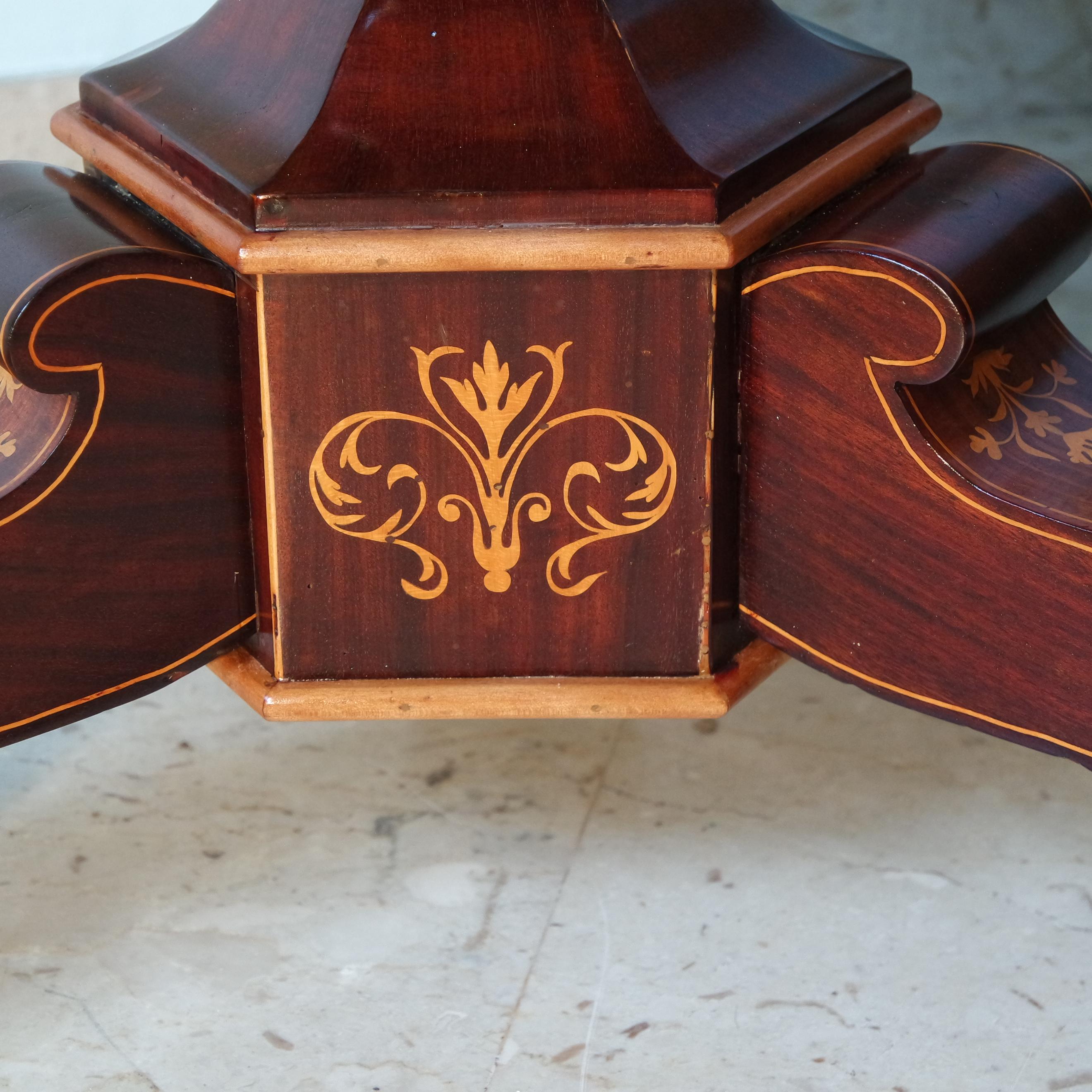 19th Century Charles X French Inlaid Carrara Marble Top Round Table For Sale 2