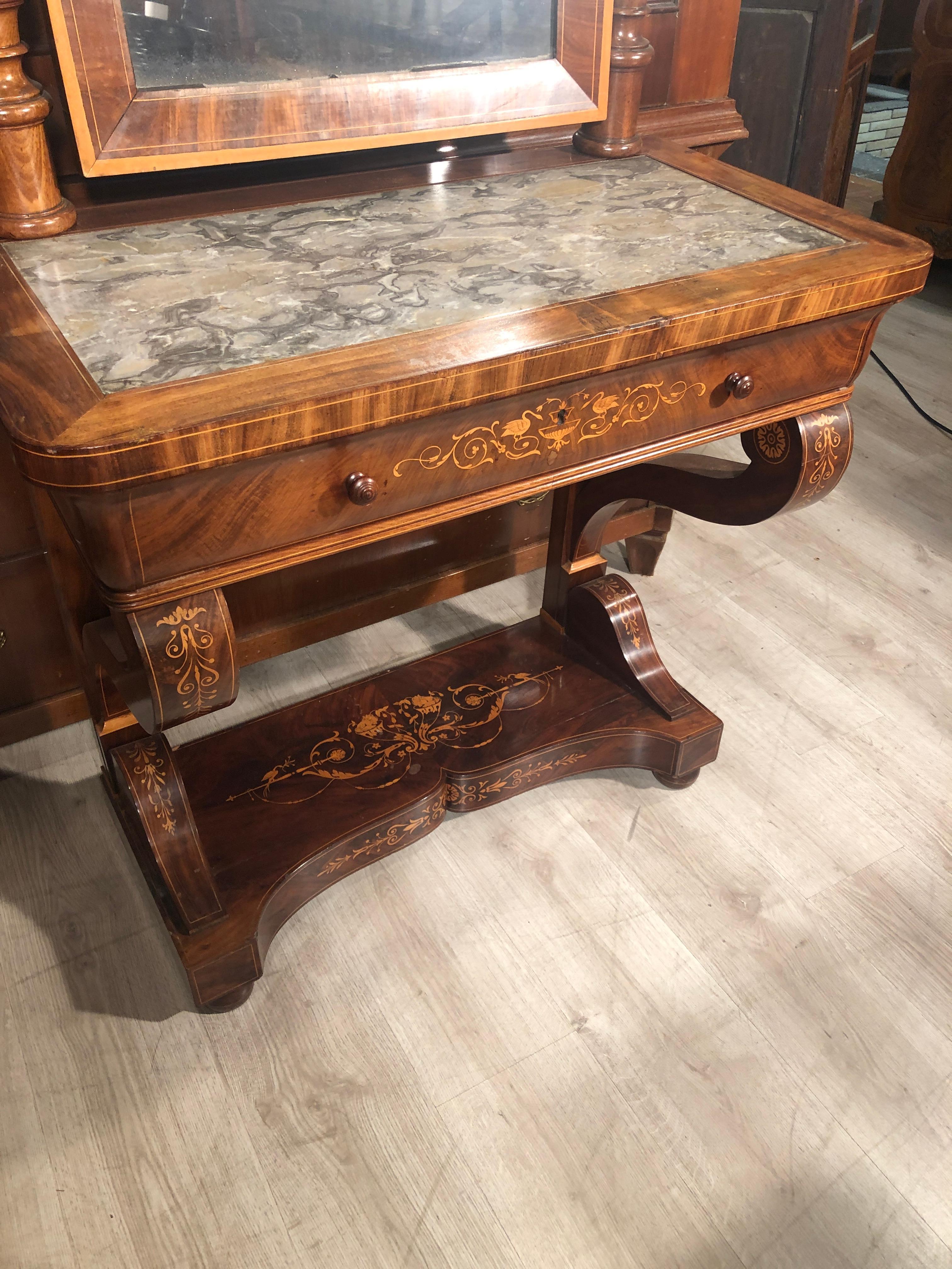 Carlo X console, France, finely inlaid with floral motifs, classics from the Charles X period, in rosewood. Breccia from aleppo. In excellent condition but needs restoration. Completely original.