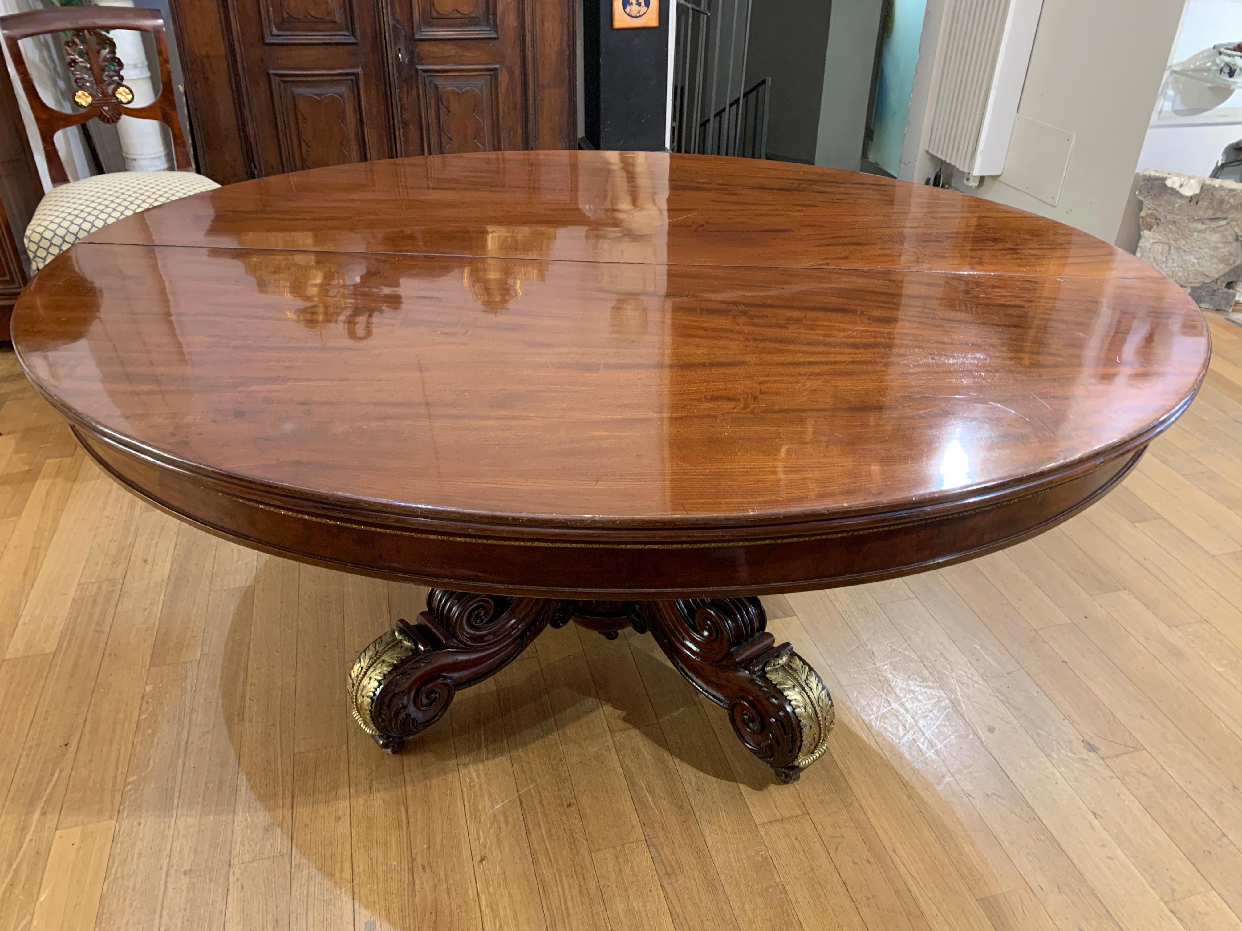 19th Century 19th CENTURY CHARLES X OVAL TABLE IN SOLID MAHOGANY  For Sale