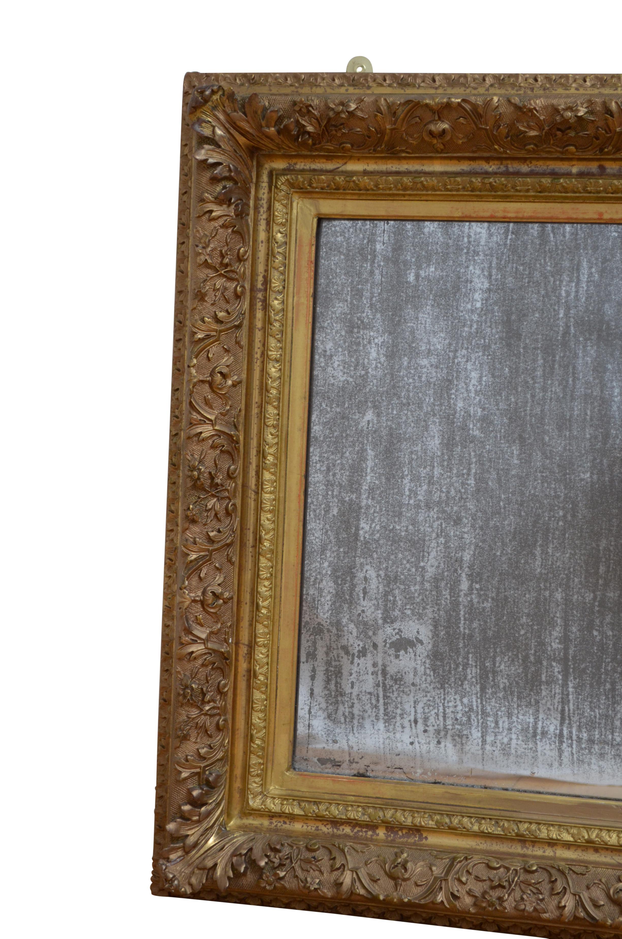 Espejo de pared de madera dorada del siglo XIX Chateau Espejo dorado H79cm Napoleón III en venta