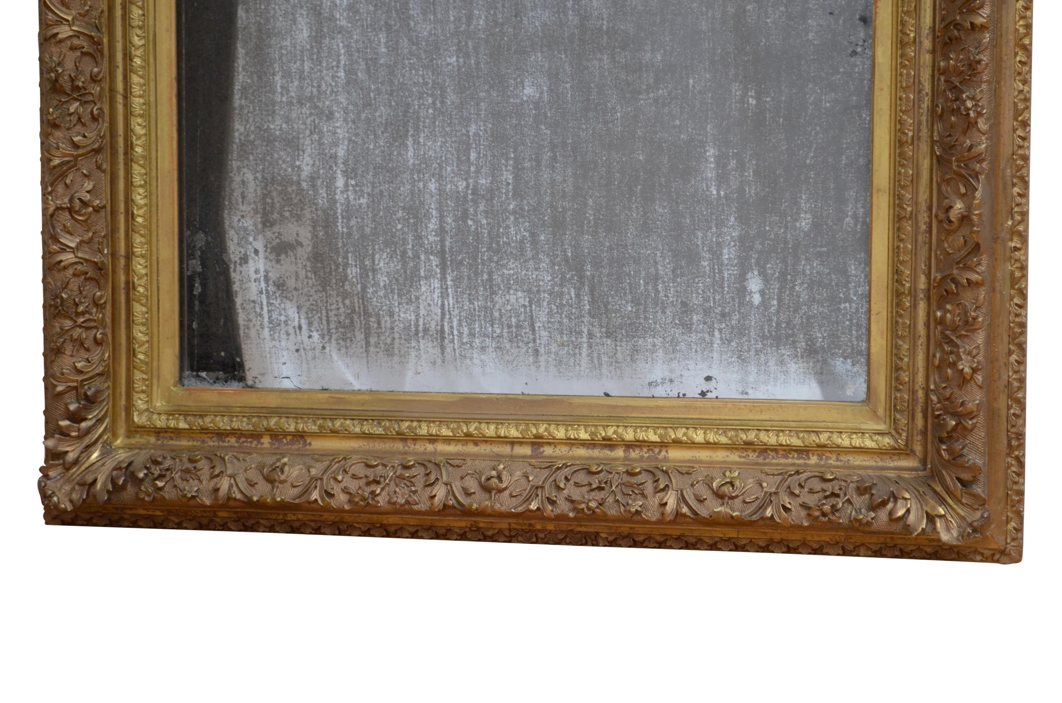 Espejo de pared de madera dorada del siglo XIX Chateau Espejo dorado H79cm Gesso en venta
