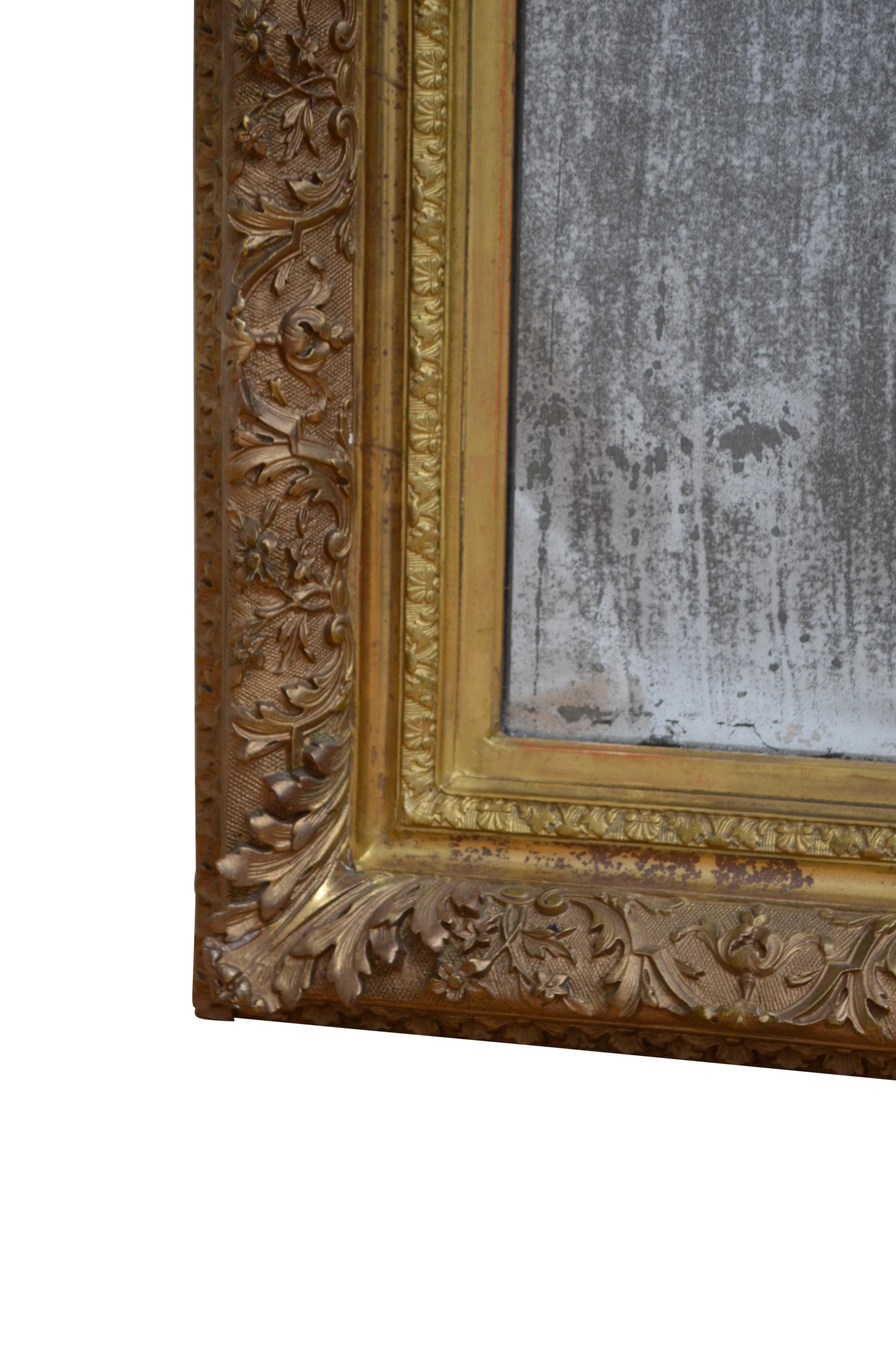 Espejo de pared de madera dorada del siglo XIX Chateau Espejo dorado H79cm en venta 1