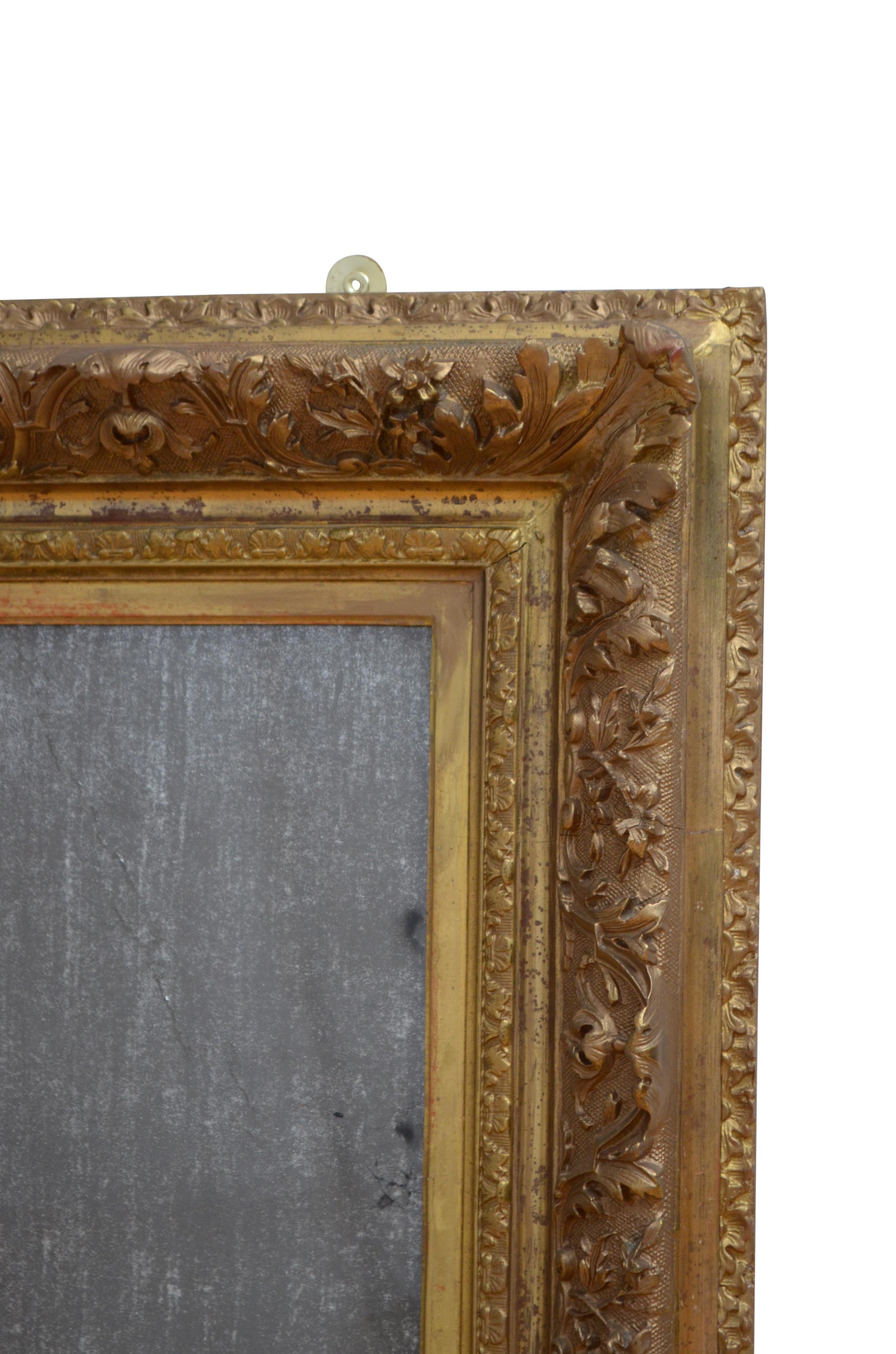 Espejo de pared de madera dorada del siglo XIX Chateau Espejo dorado H79cm en venta 3