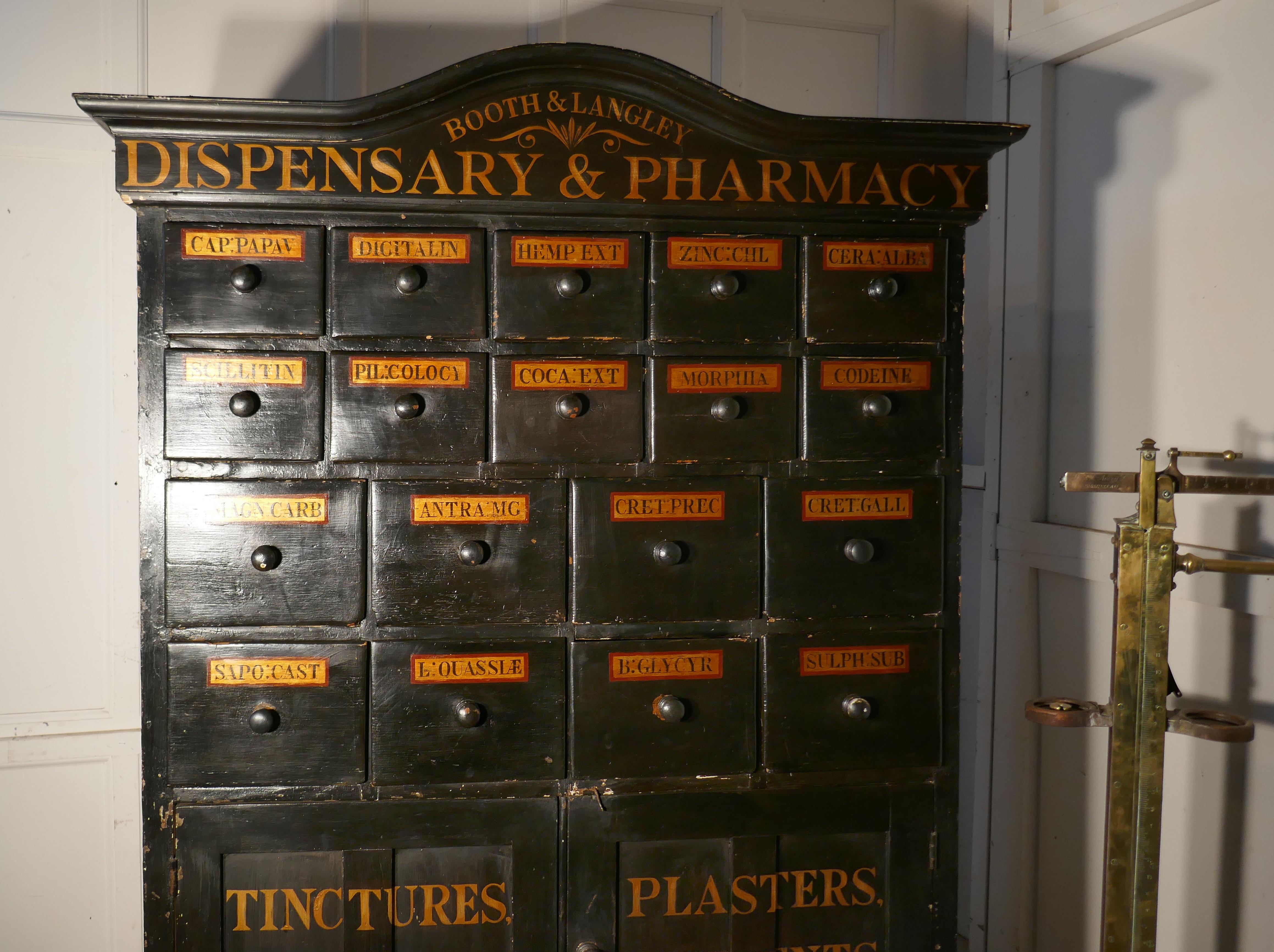 19th Century Chemist Drawers 37 Drawer, Painted Pharmacists Cabinet In Good Condition In Chillerton, Isle of Wight