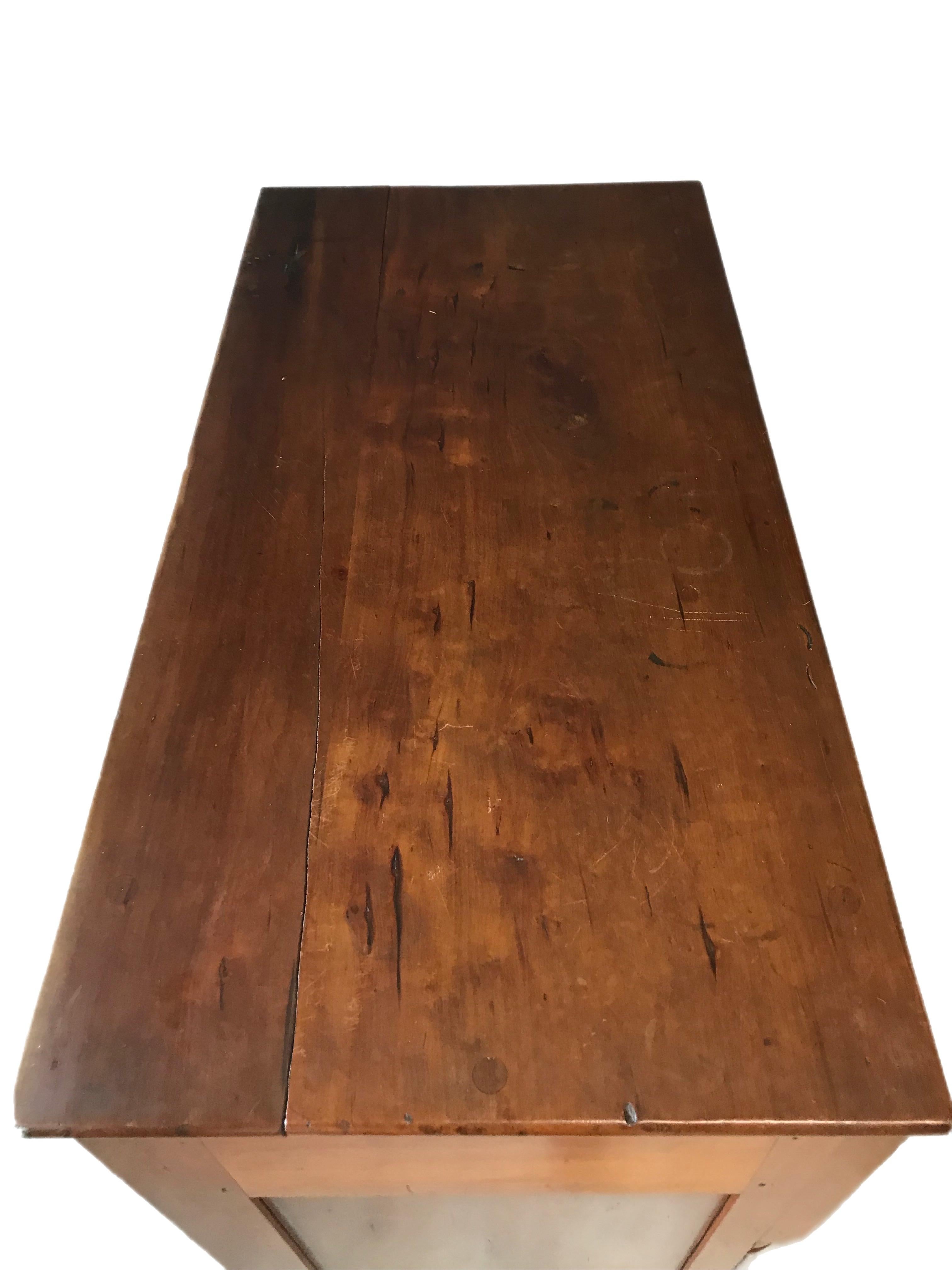 19th Century Cherry 4 Drawer Chest of Drawers In Good Condition For Sale In Cloverdale, IN