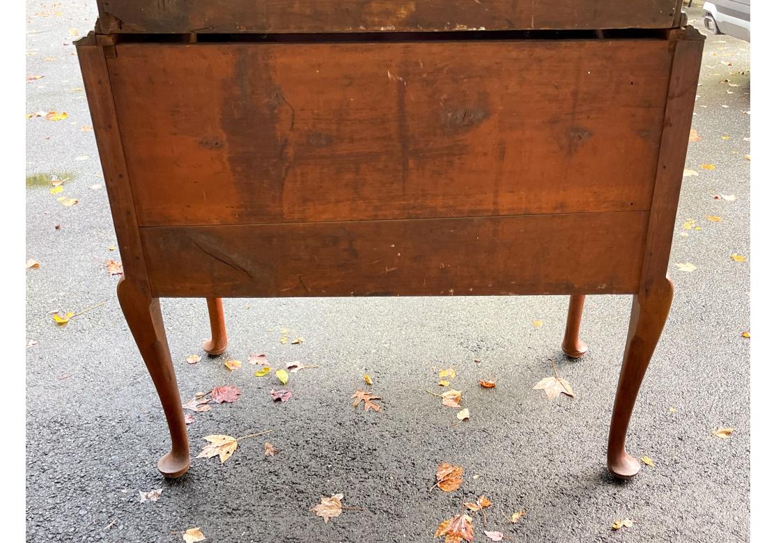 Highboy piatto in stile Queen Anne in ciliegio del XIX secolo in vendita 9