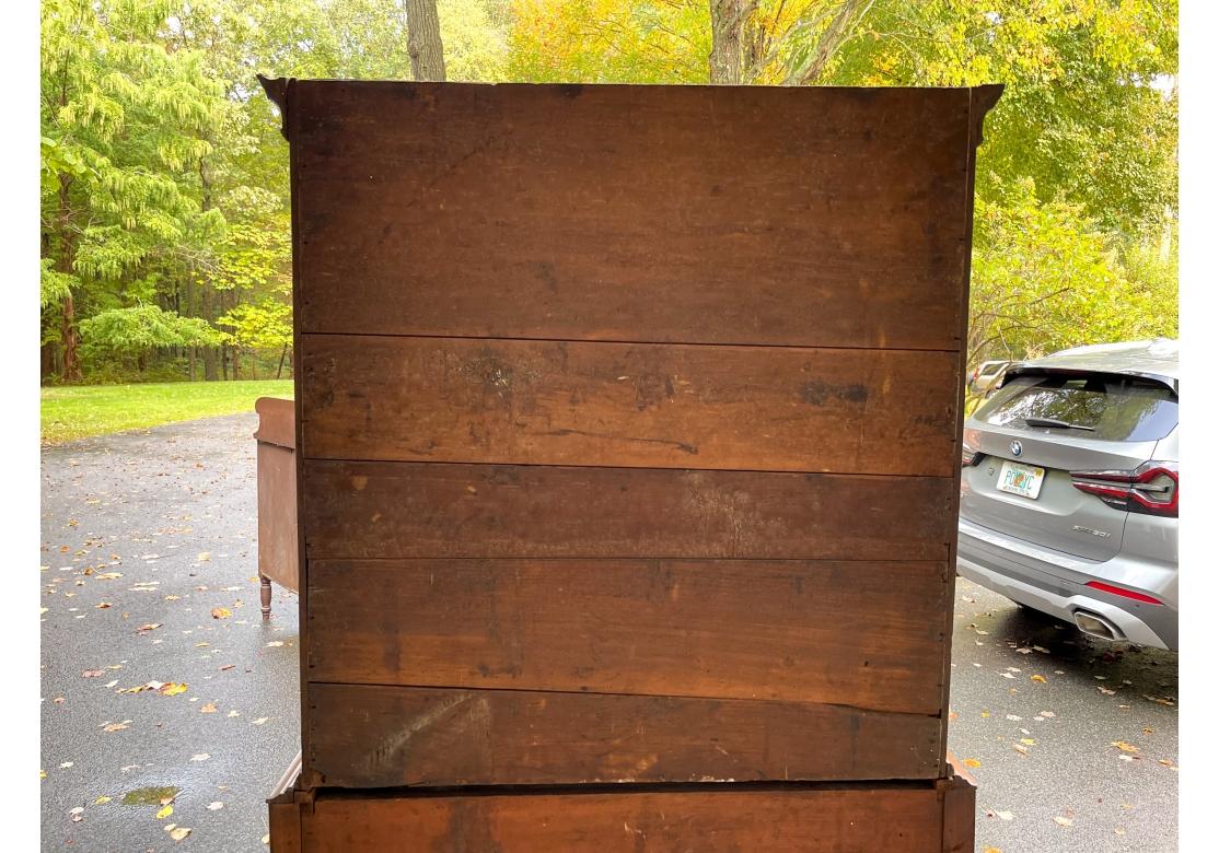 Highboy piatto in stile Queen Anne in ciliegio del XIX secolo in vendita 12