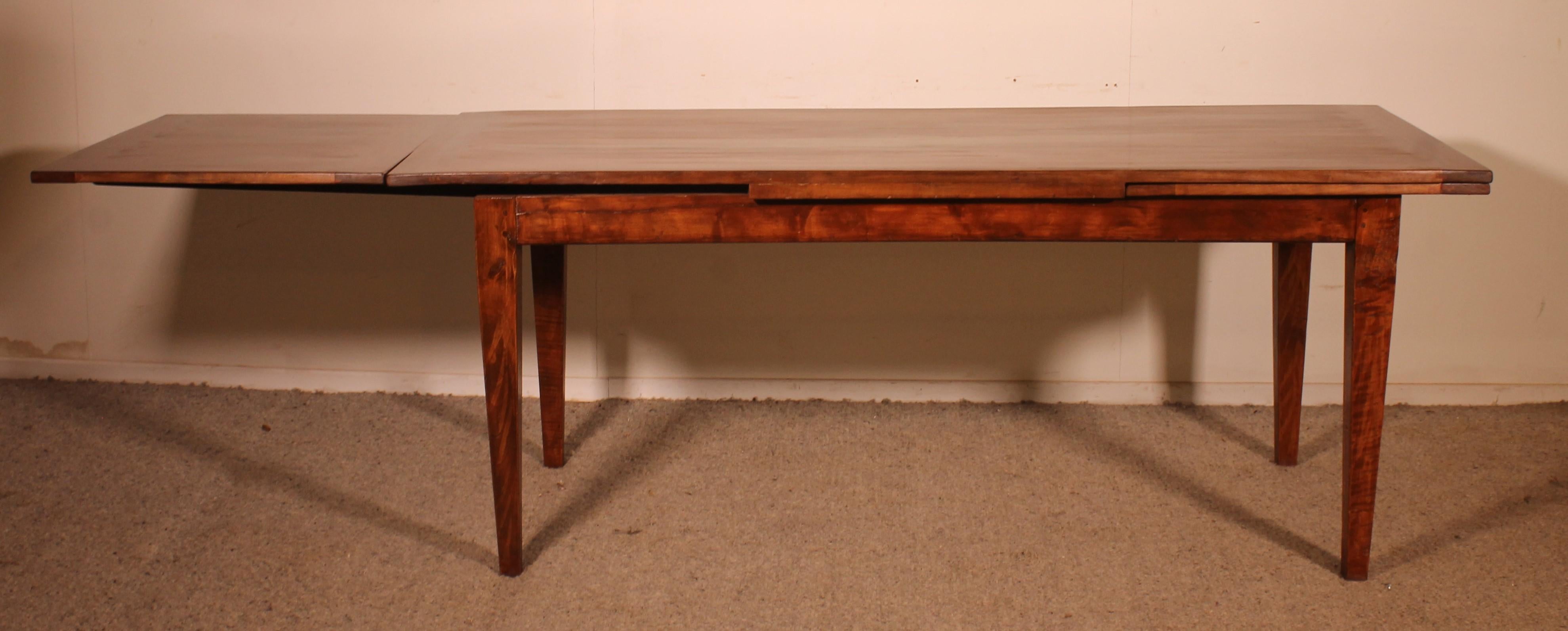19th Century Cherry Wood Extending Table For Sale 1