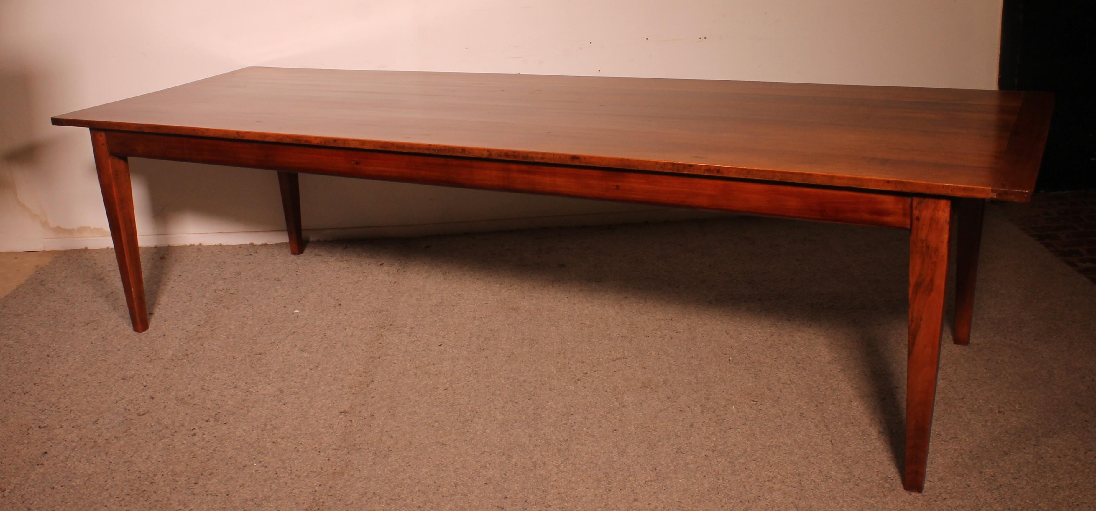 Superb large 19th century refectory table from france in cherry wood of 3m long and 99cm wide.

This table stands out for its exceptional size. Indeed, it is very rare to find a period 3m long table. In addition, its width of 99cm makes it